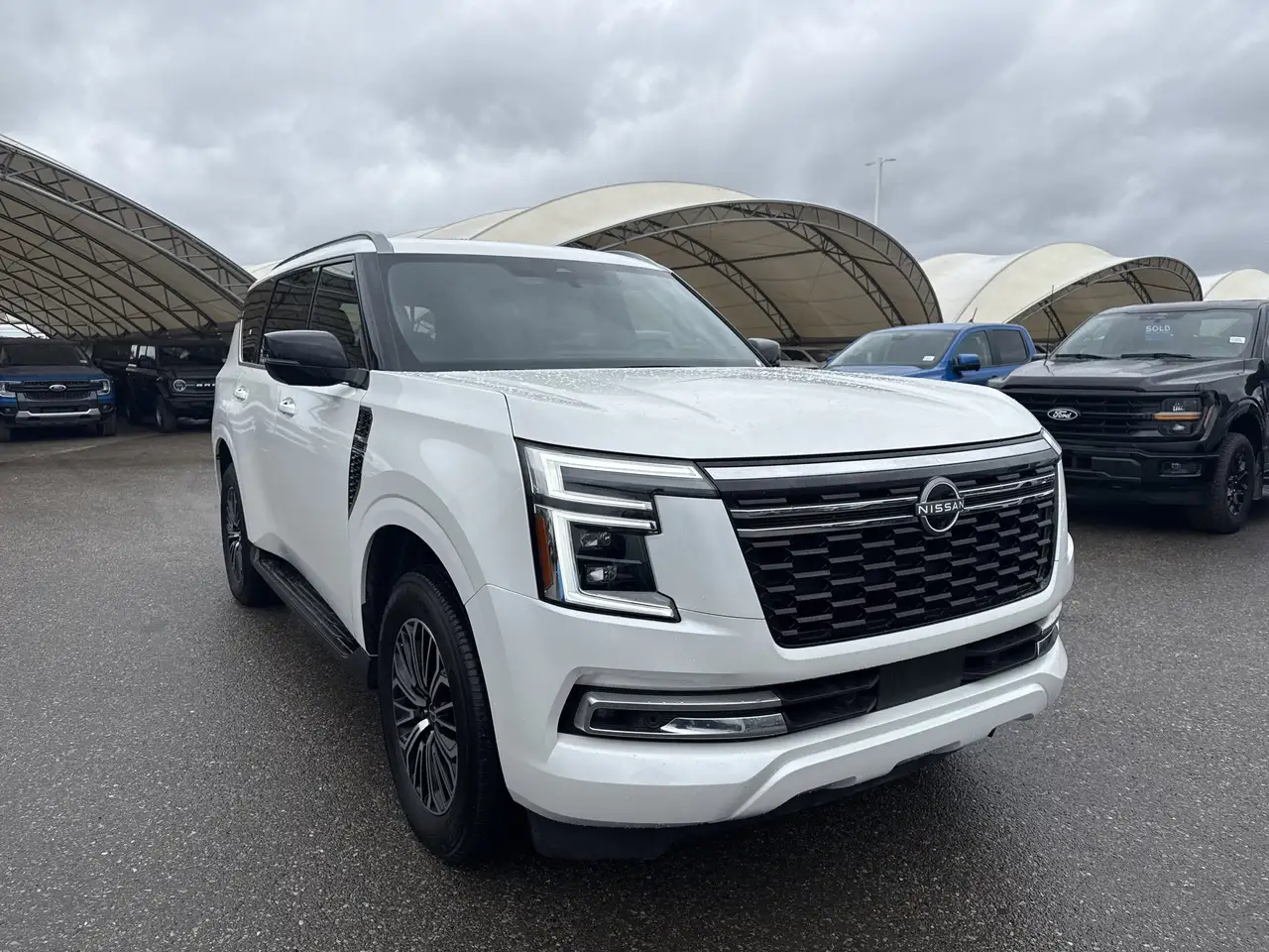 Nissan Armada снимка Nissan Armada