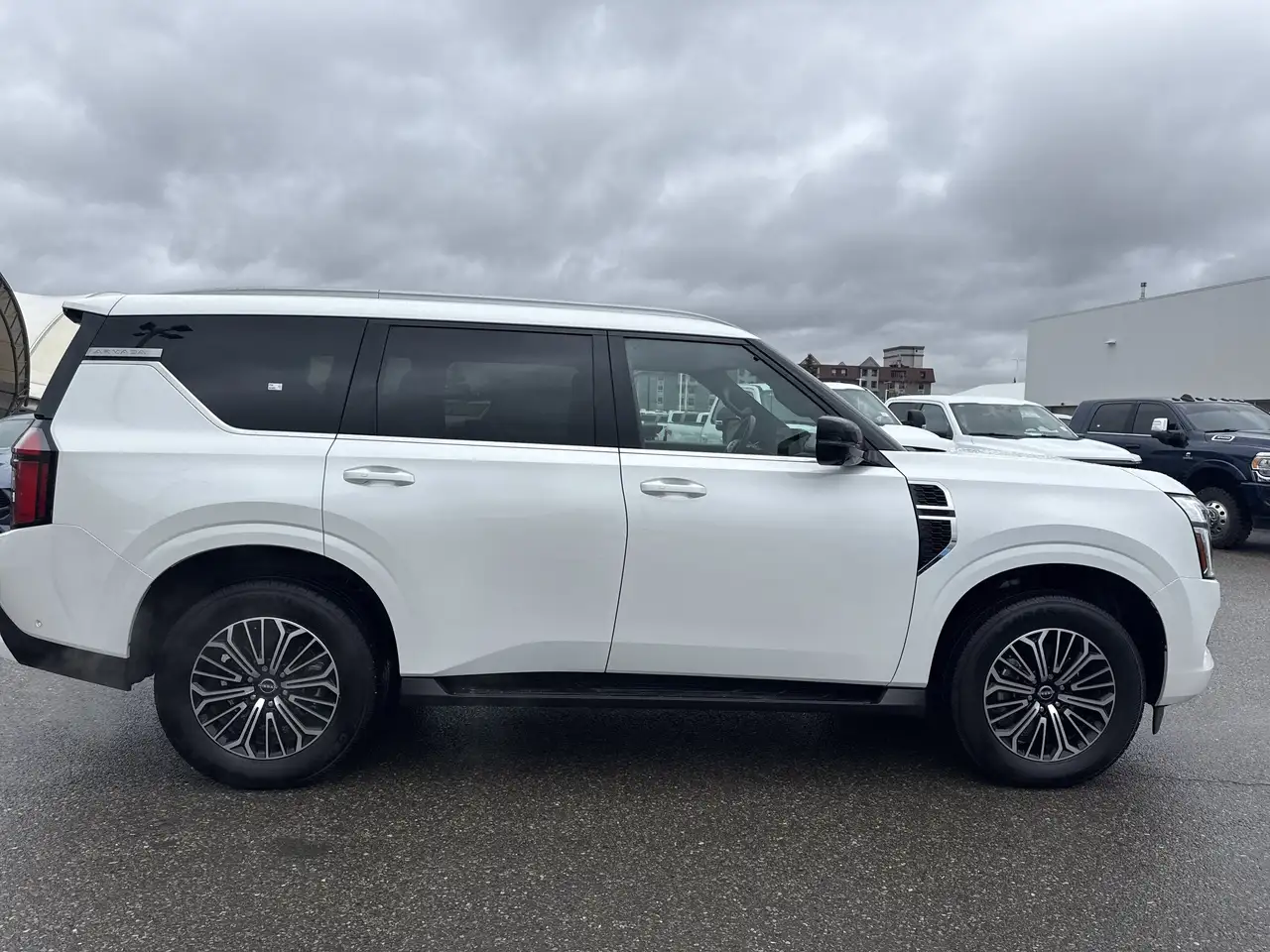Nissan Armada снимка Nissan Armada