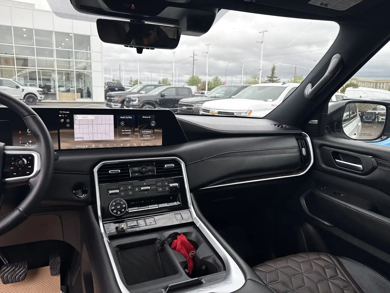Nissan Armada снимка Nissan Armada