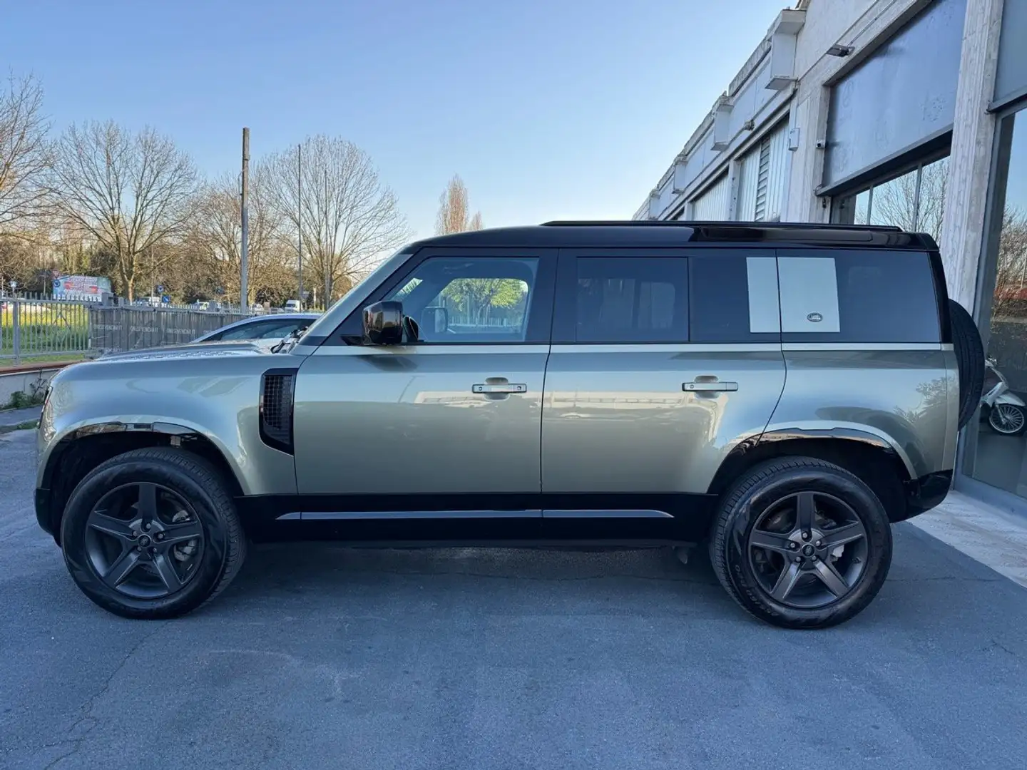 Land Rover Defender Defender 110 3.0d i6 mhev X-Dynamic SE 250cv auto Verde - 2