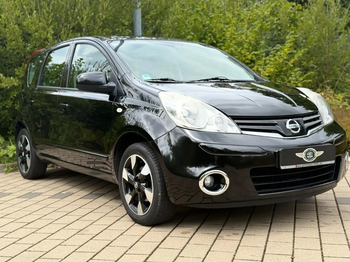 Nissan Note I-Way/Klimaaut./Temp./8-Fach Bereift/USB/AUX Schwarz - 1