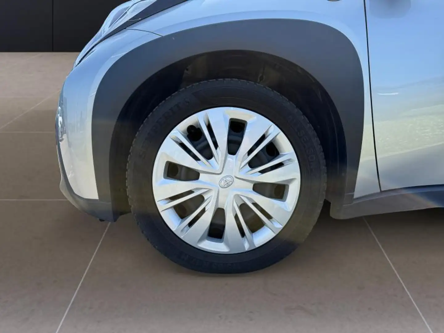 Toyota Aygo X X play Gris - 2