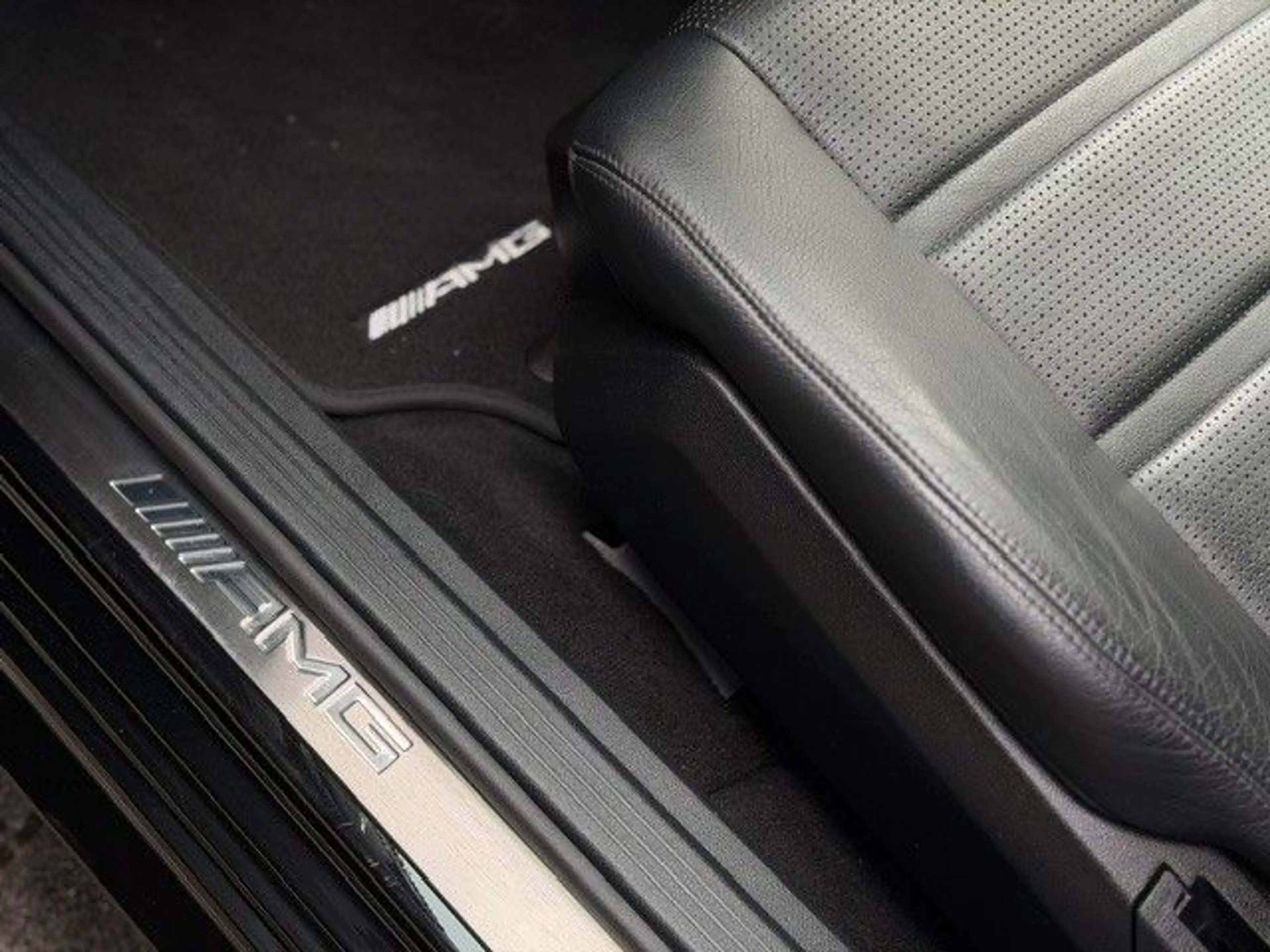 Mercedes-Benz E 63 AMG DIST/MASSAGE/HK/MEMRY/SHZ/STBL — photo 11