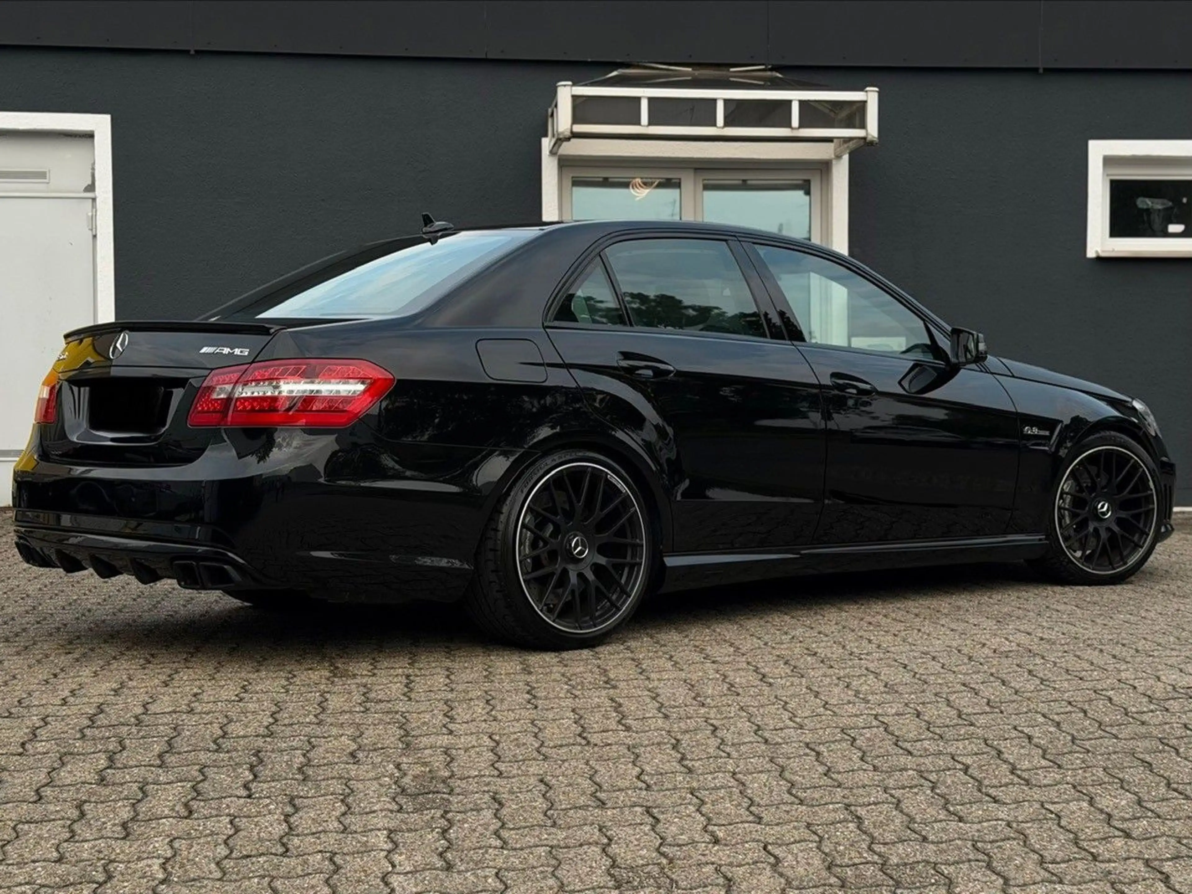 Mercedes-Benz E 63 AMG DIST/MASSAGE/HK/MEMRY/SHZ/STBL — photo 6