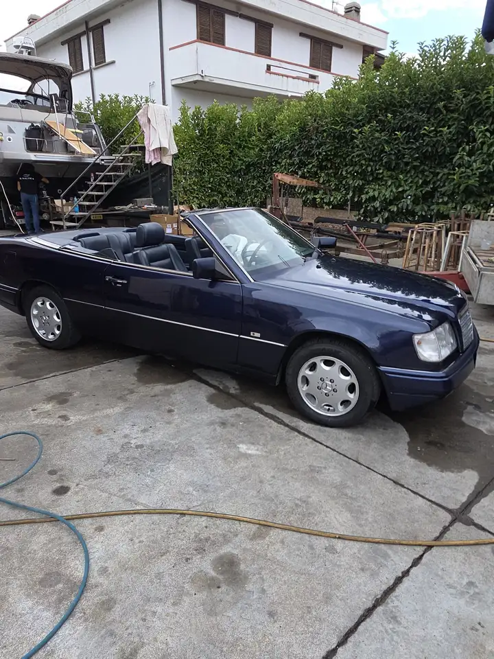 Mercedes-Benz E 200 Cabrio, foto 4