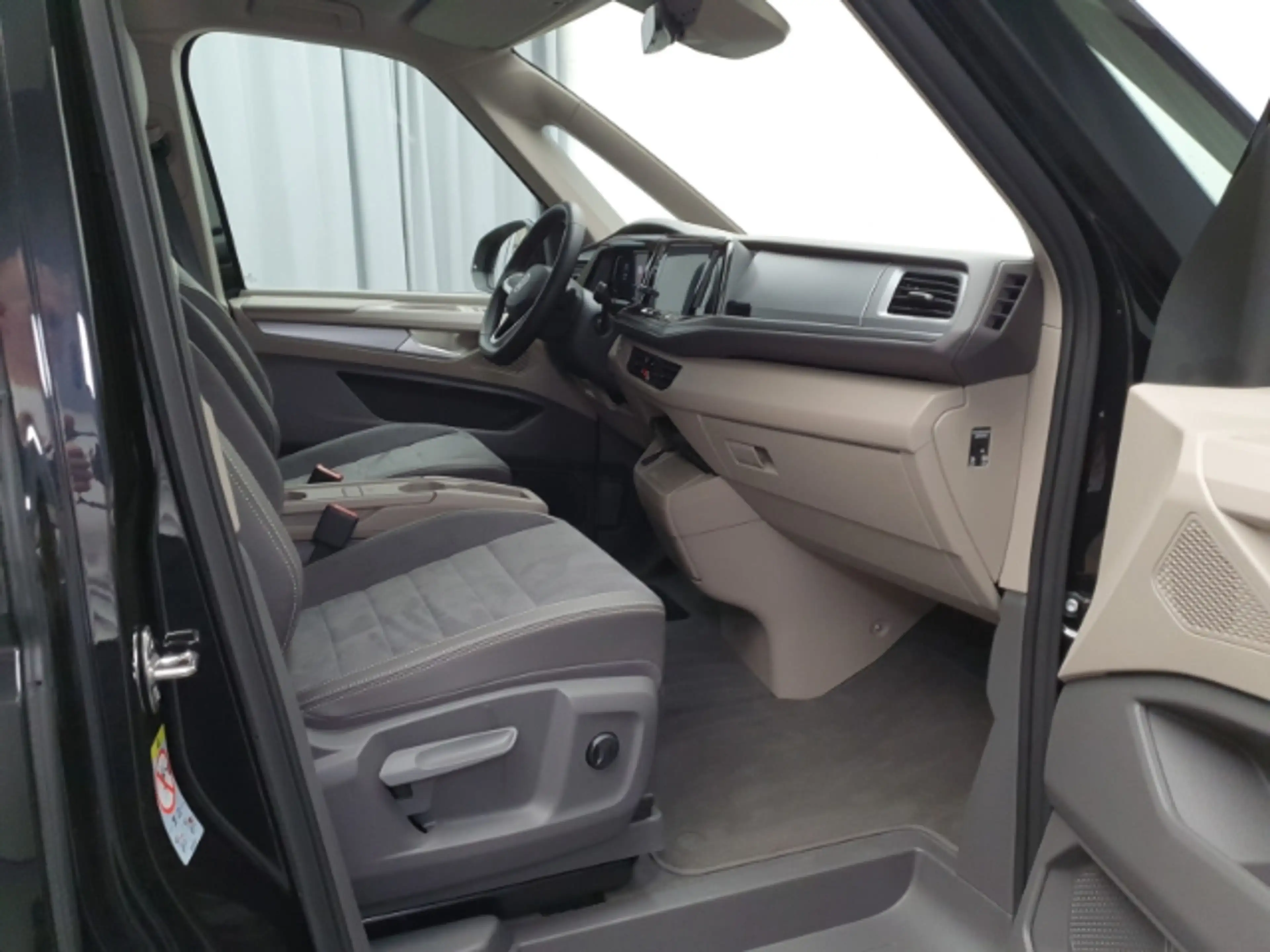 Volkswagen T7 California Beach TSI eHybrid 4MOTION DSG 5J Garantie — photo 9