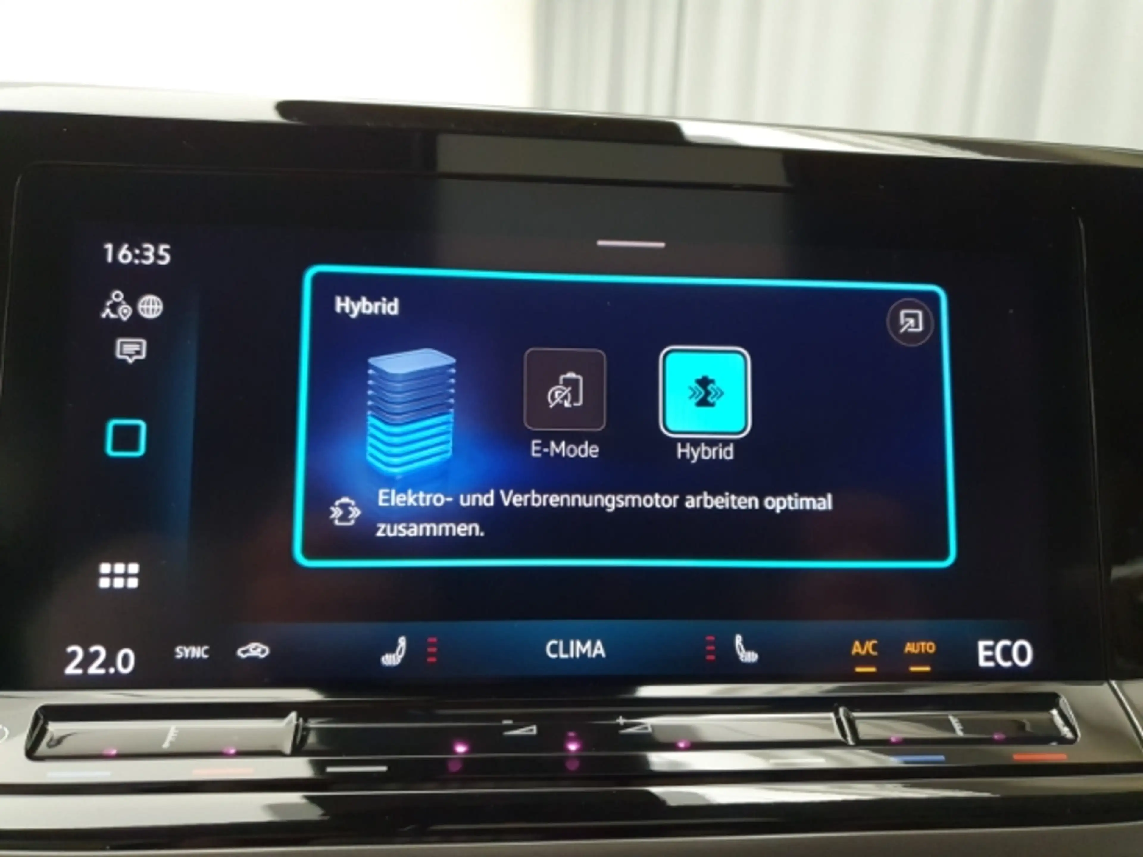 Volkswagen T7 California Beach TSI eHybrid 4MOTION DSG 5J Garantie — photo 18