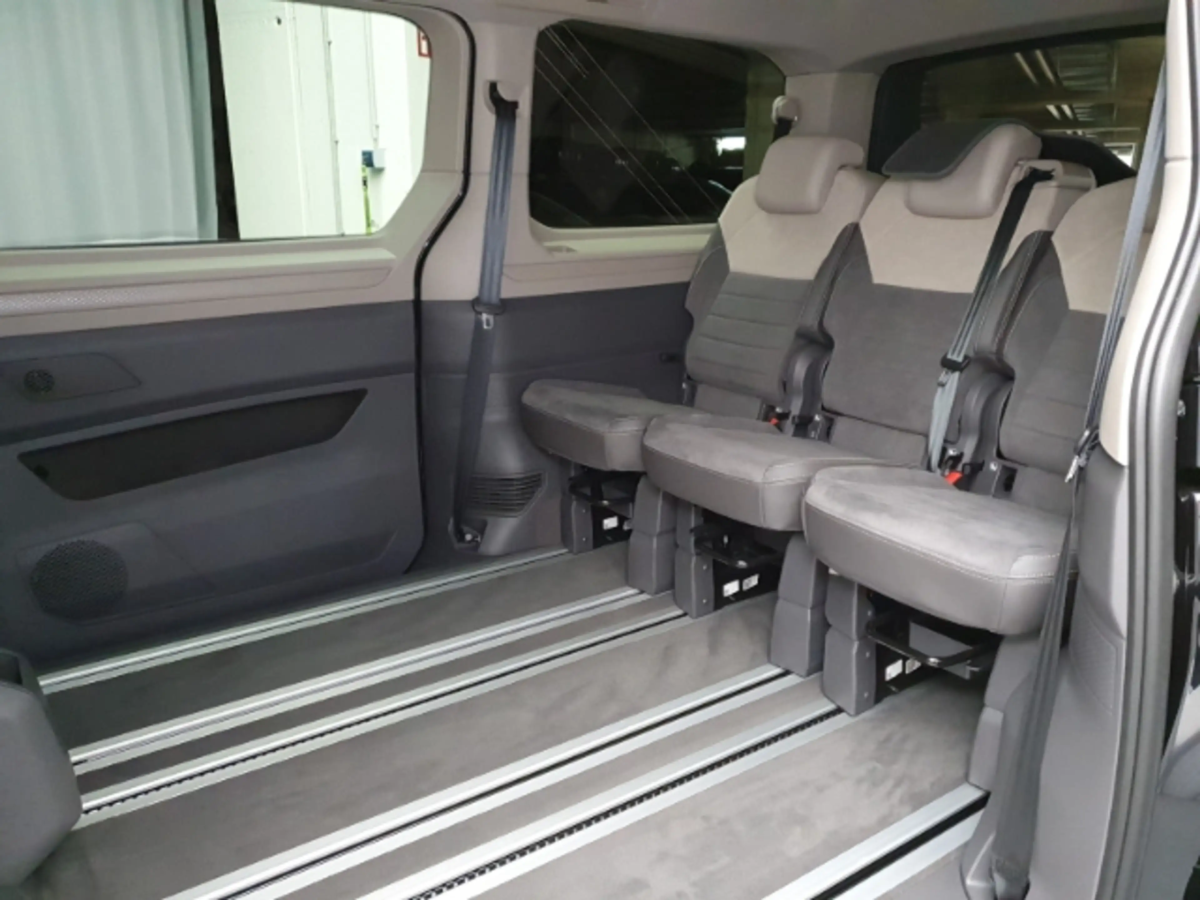 Volkswagen T7 California Beach TSI eHybrid 4MOTION DSG 5J Garantie — photo 10