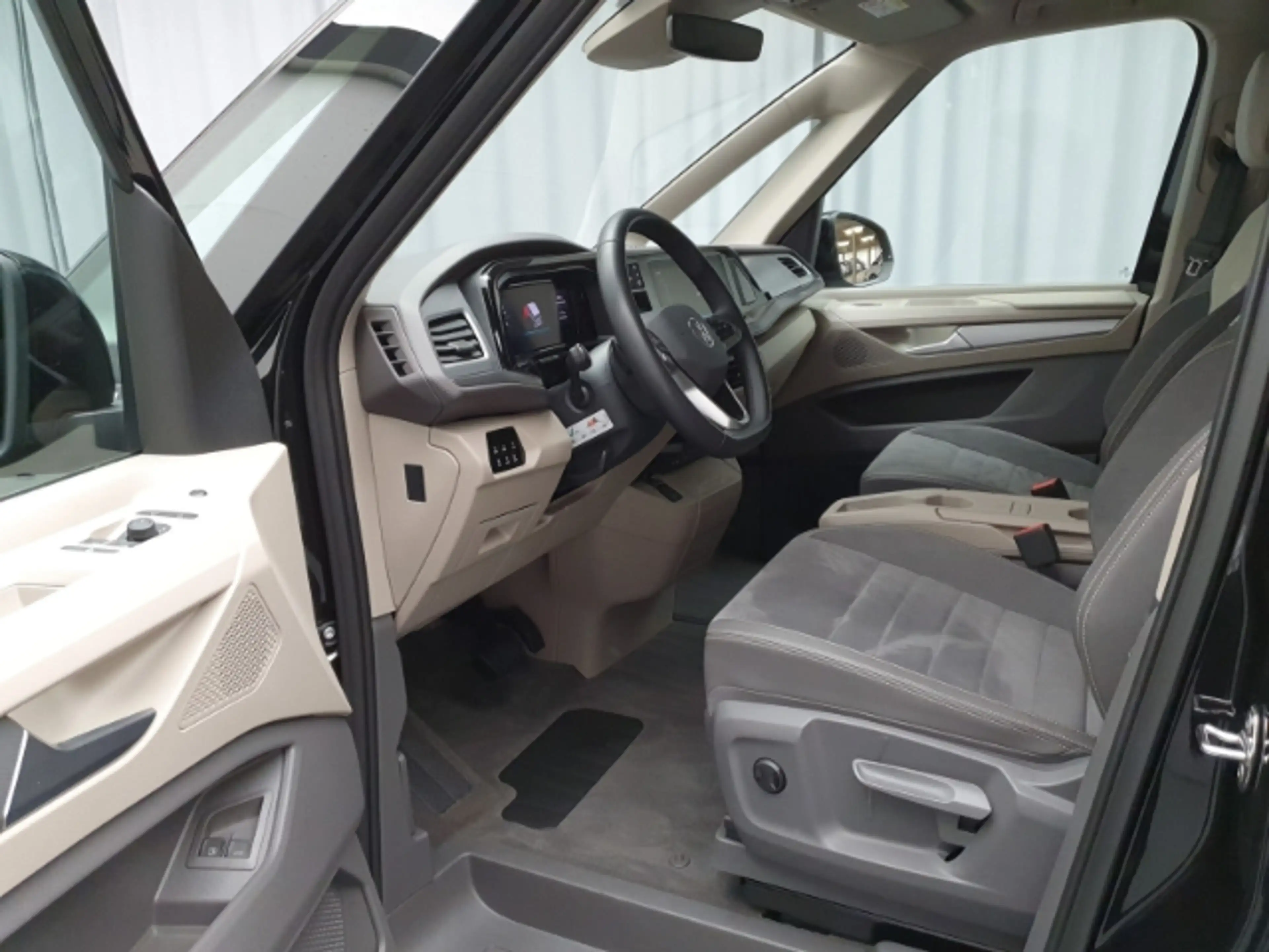 Volkswagen T7 California Beach TSI eHybrid 4MOTION DSG 5J Garantie — photo 8