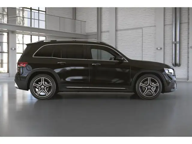 Mercedes-Benz GLB view 5