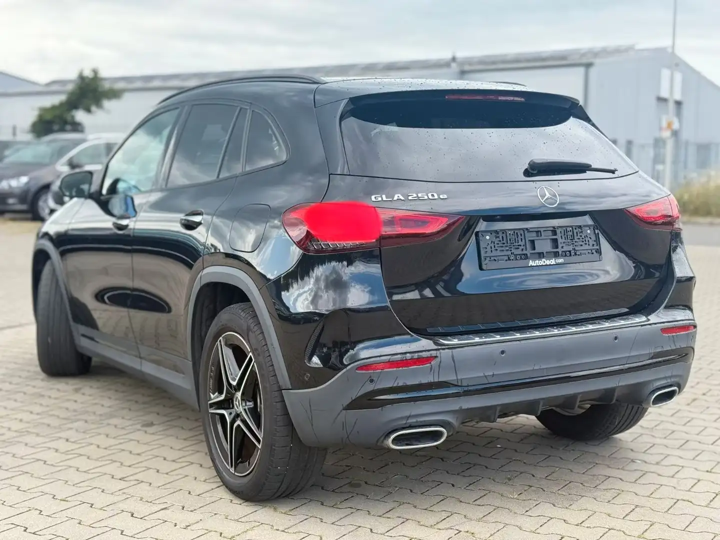 Mercedes-Benz GLA 250 GLA 250e PHEV Aut. Schwarz - 1