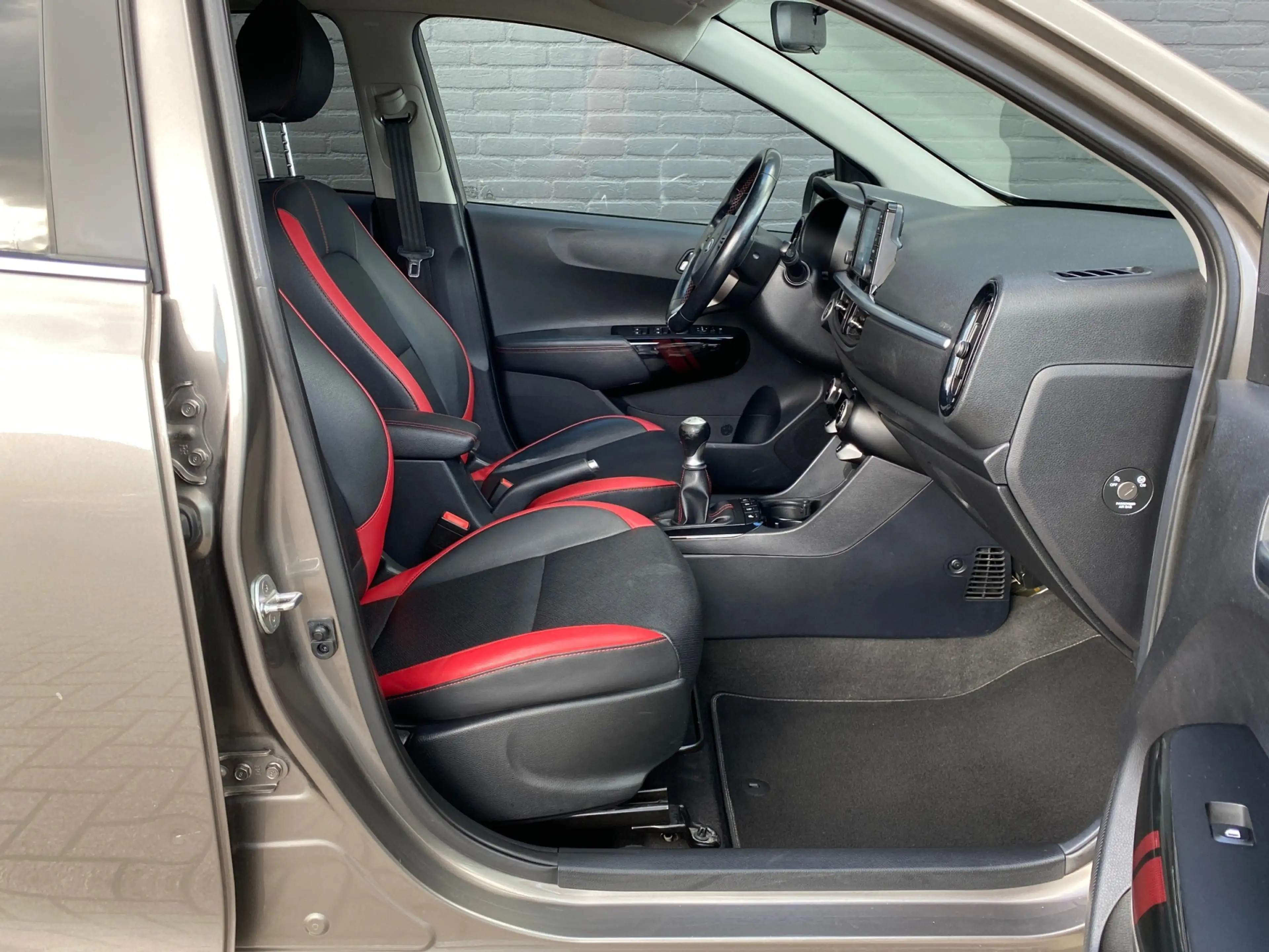 Kia Picanto 1.2 CVVT GT-Line 83 pk | navigatie | leder interie — photo 17