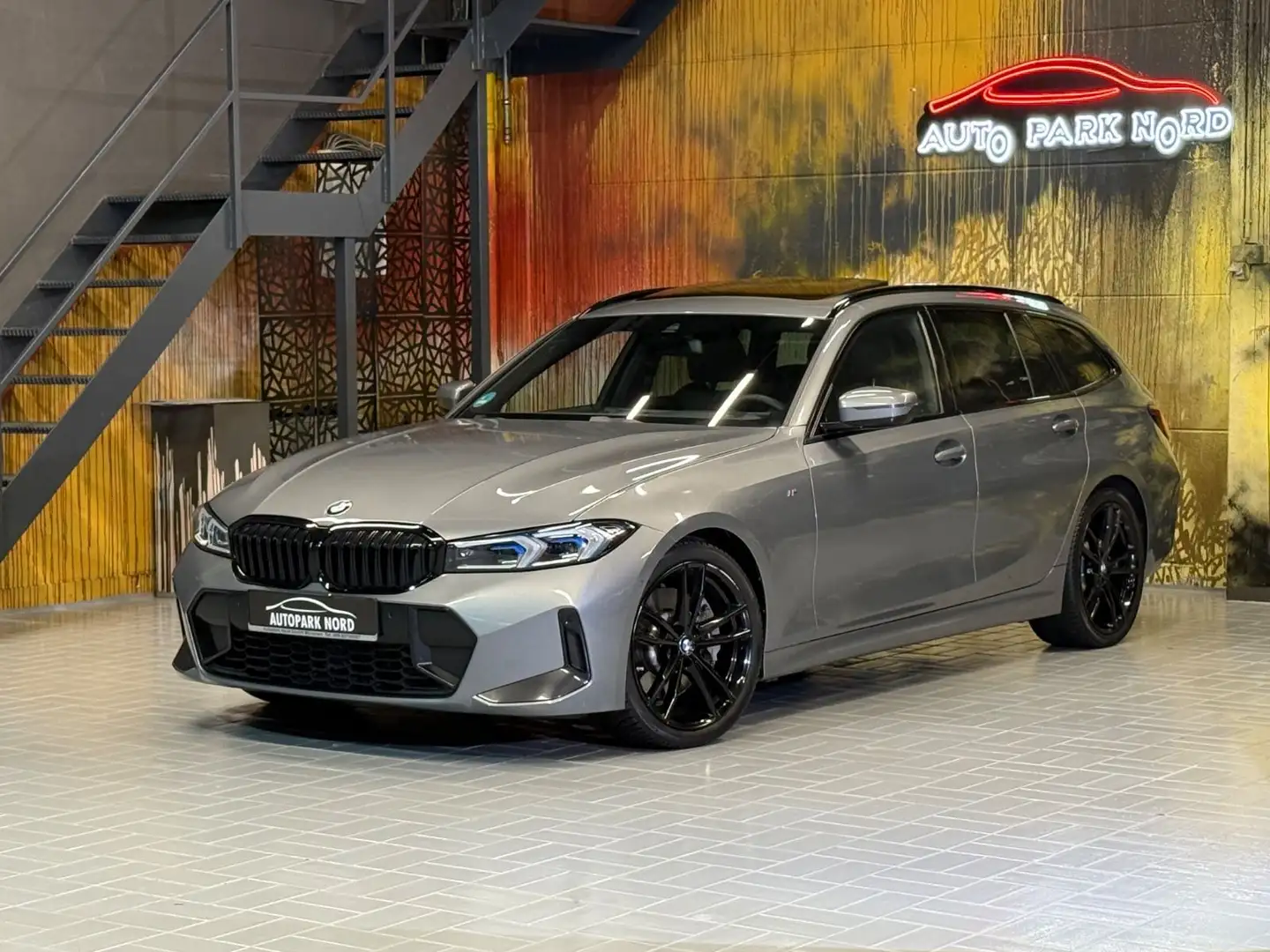 BMW 330 d Touring M Sport LED~HUD~PANO~KAMERA~AHK Gris - 1