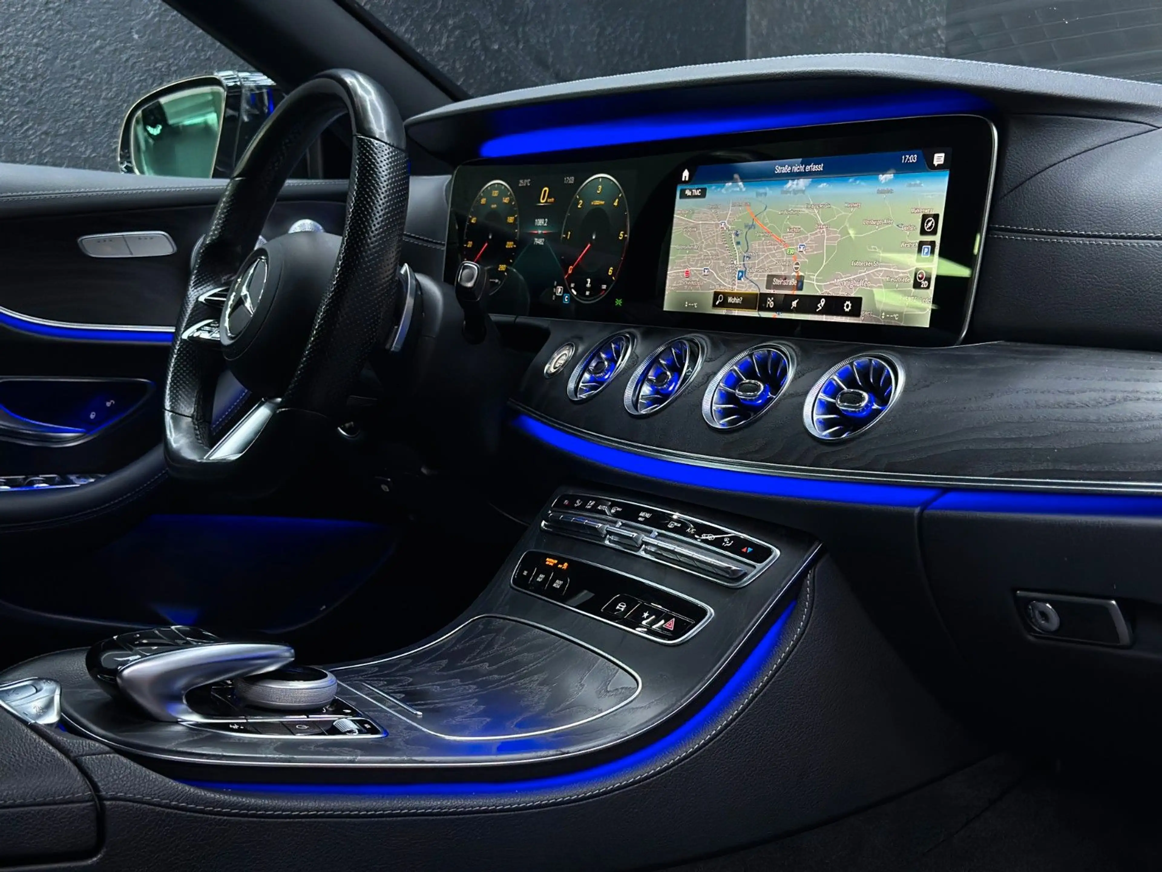 Mercedes-Benz E 220 D*AMG*CABRIO*DIGITAL*360*BURMEST*20"* — photo 2