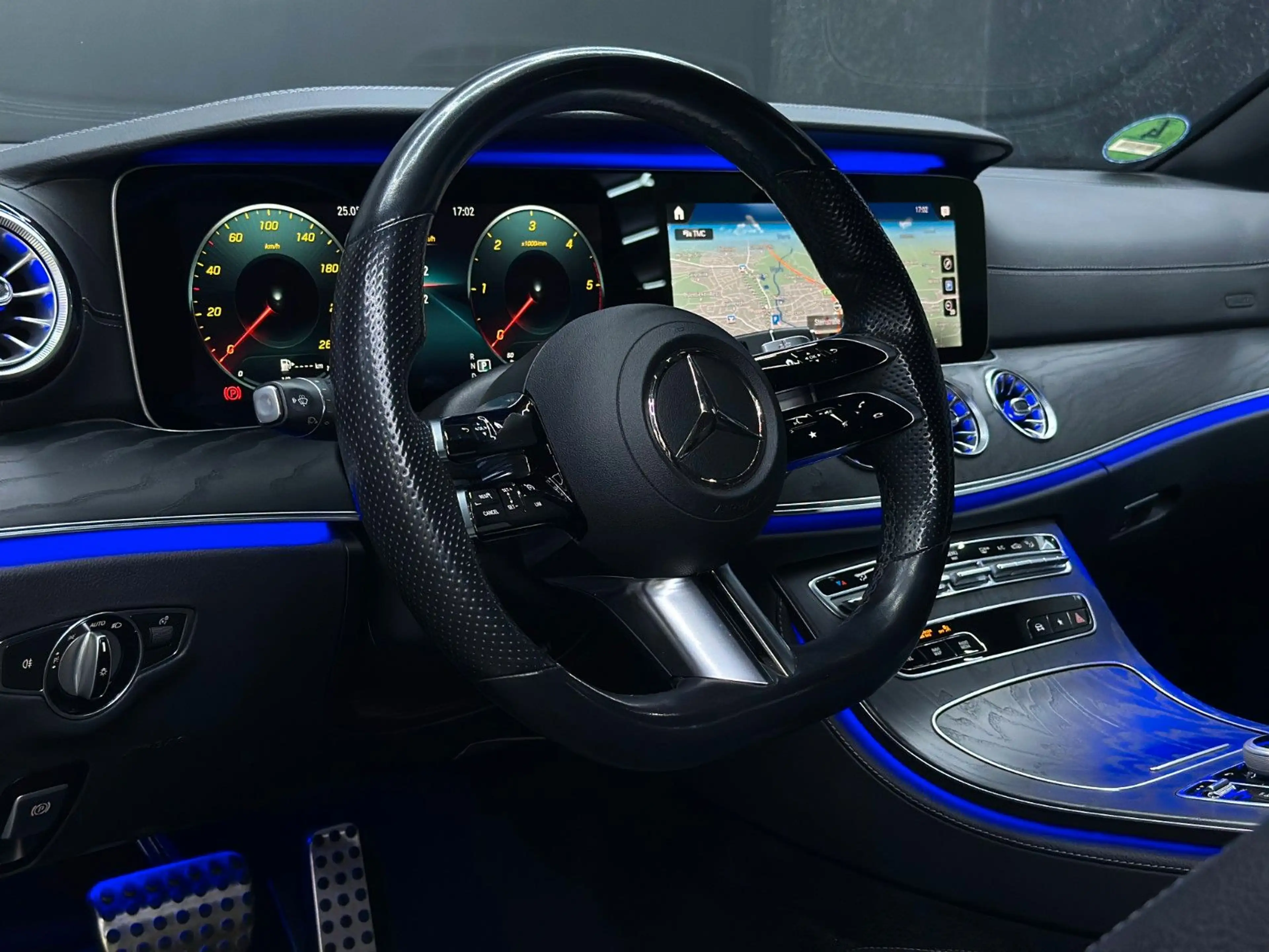Mercedes-Benz E 220 D*AMG*CABRIO*DIGITAL*360*BURMEST*20"* — photo 12