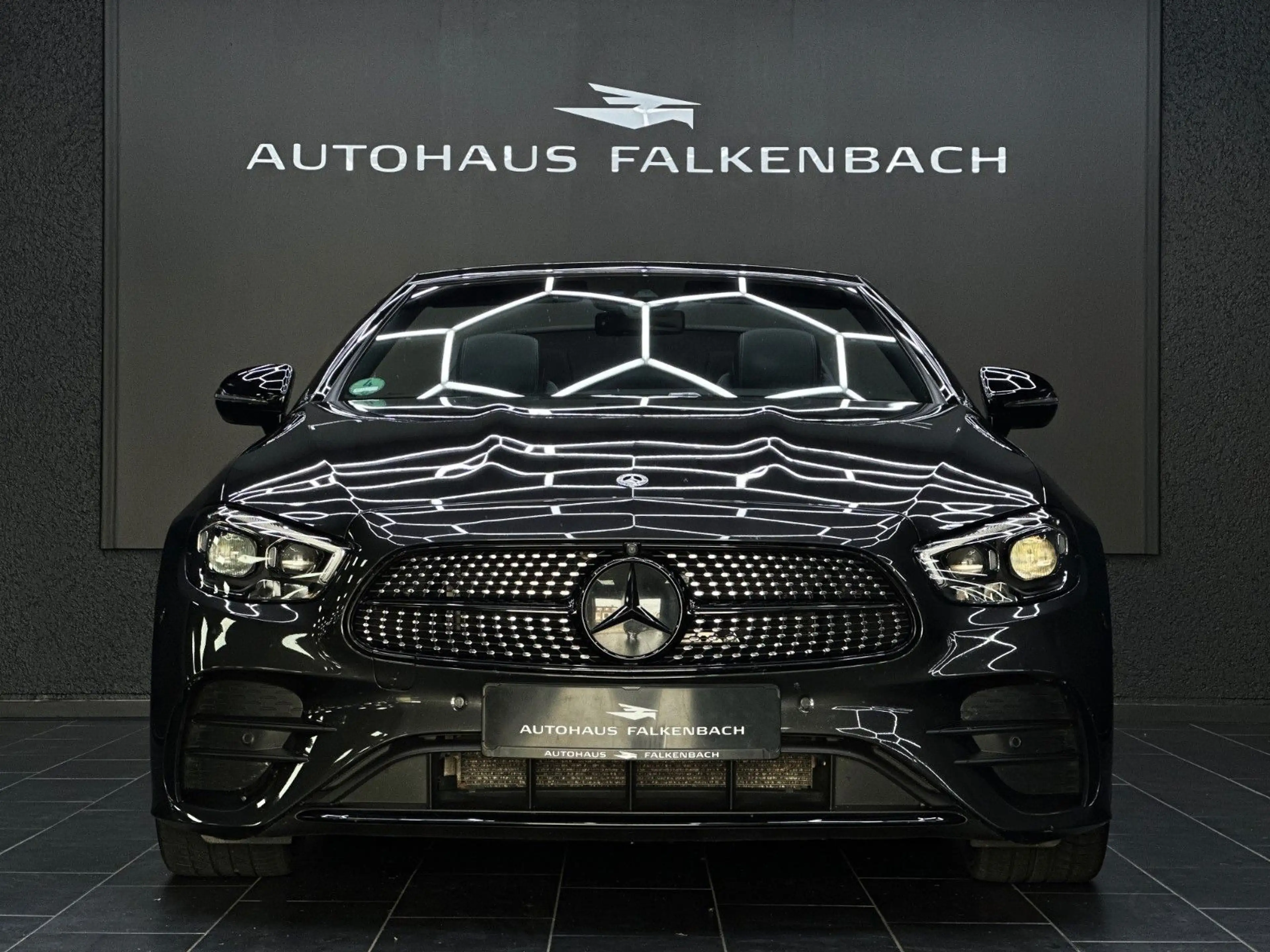Mercedes-Benz E 220 D*AMG*CABRIO*DIGITAL*360*BURMEST*20"* — photo 4