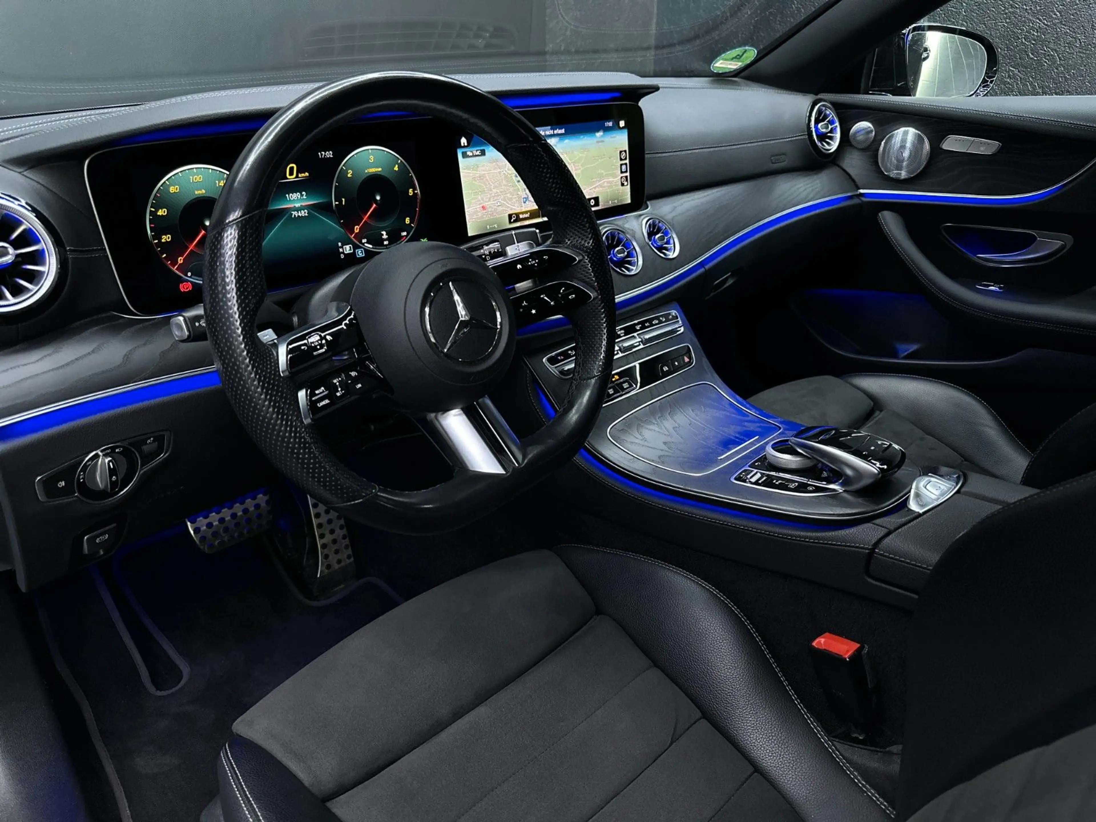 Mercedes-Benz E 220 D*AMG*CABRIO*DIGITAL*360*BURMEST*20"* — photo 6
