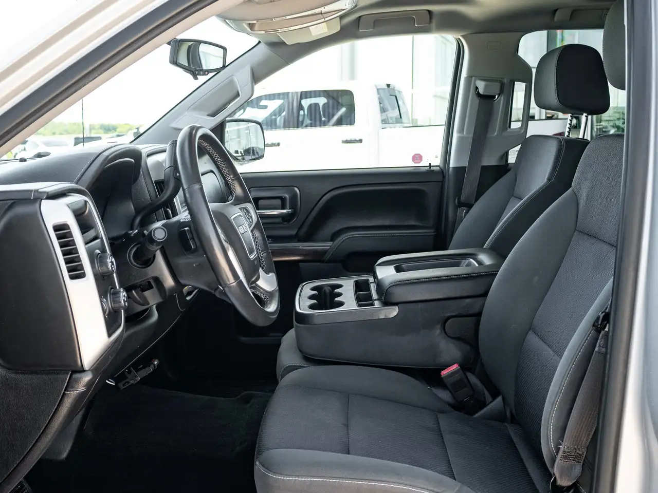 GMC Sierra 1500 снимка GMC Sierra 1500