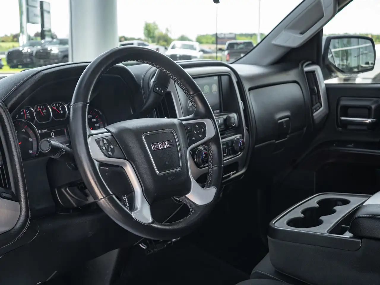 GMC Sierra 1500 снимка GMC Sierra 1500