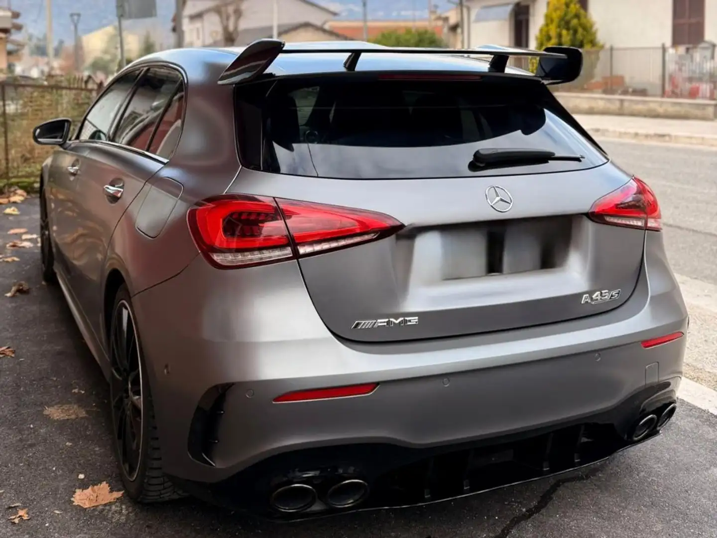 Mercedes-Benz 180 Premium amg Gris - 2