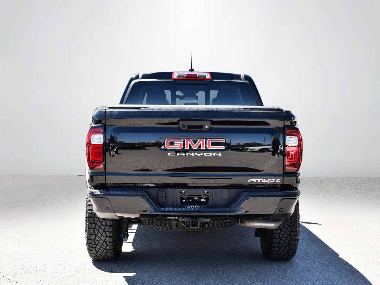 GMC Canyon снимка GMC Canyon