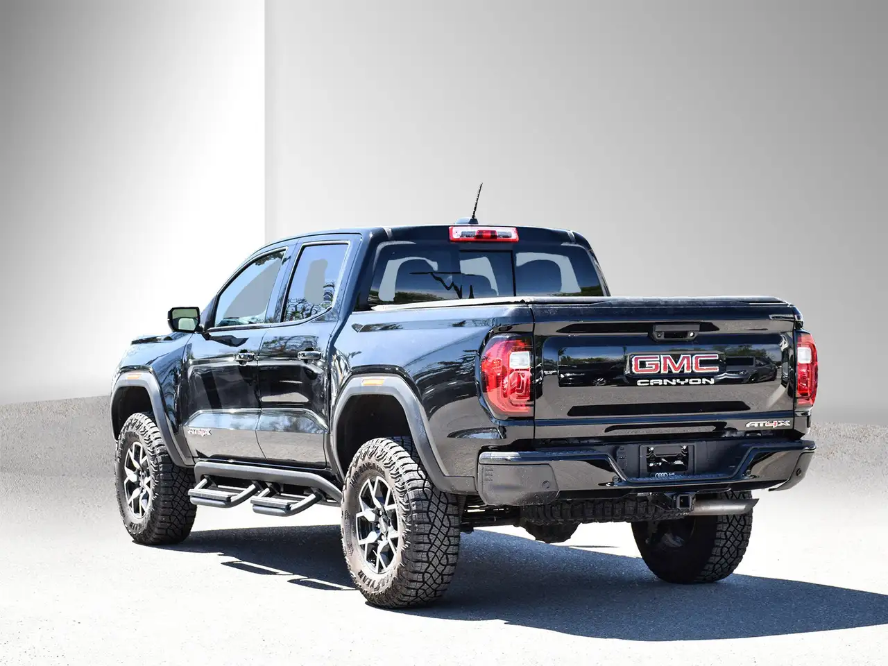 GMC Canyon снимка GMC Canyon