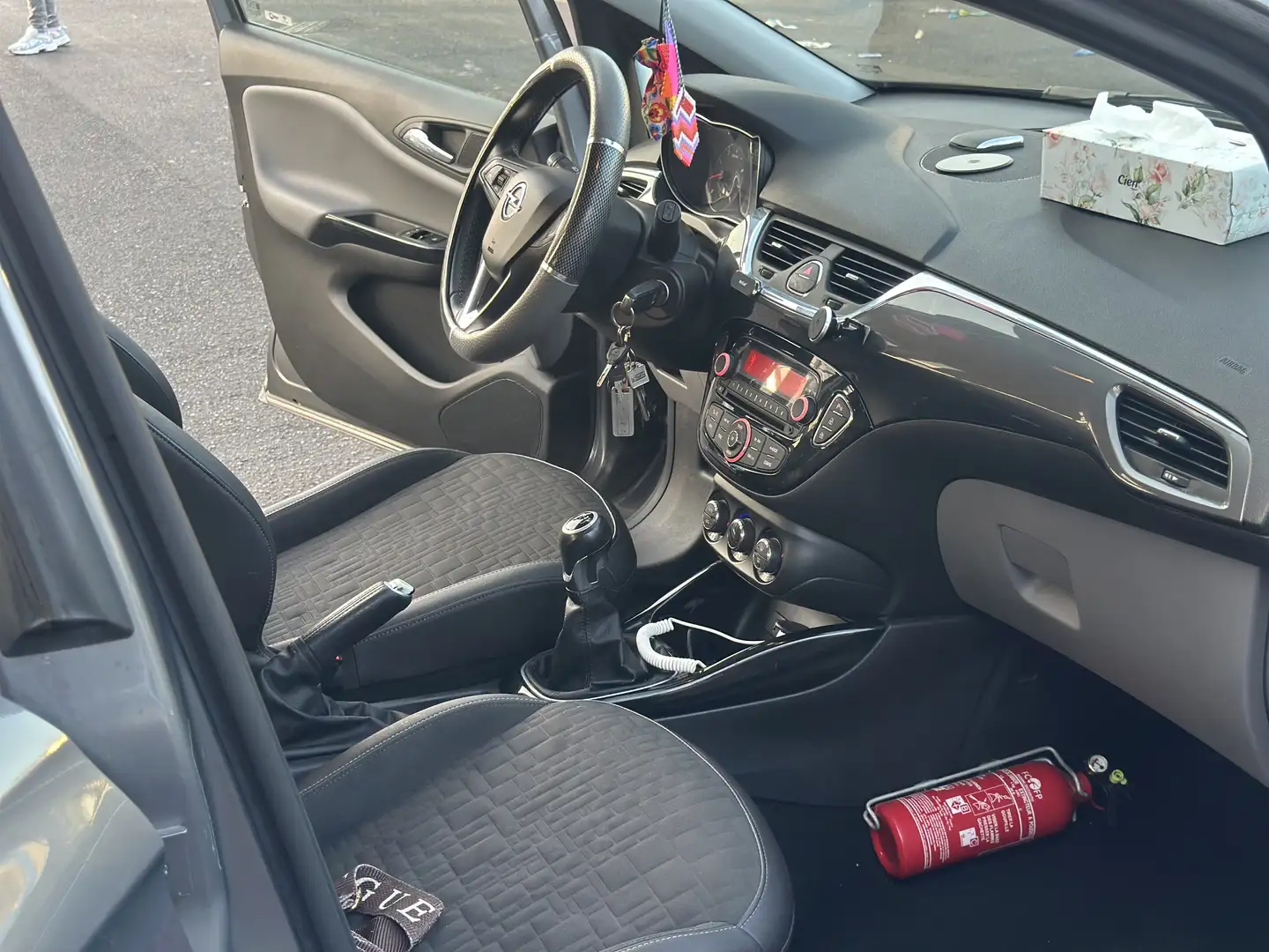 Opel Corsa Серый - 2