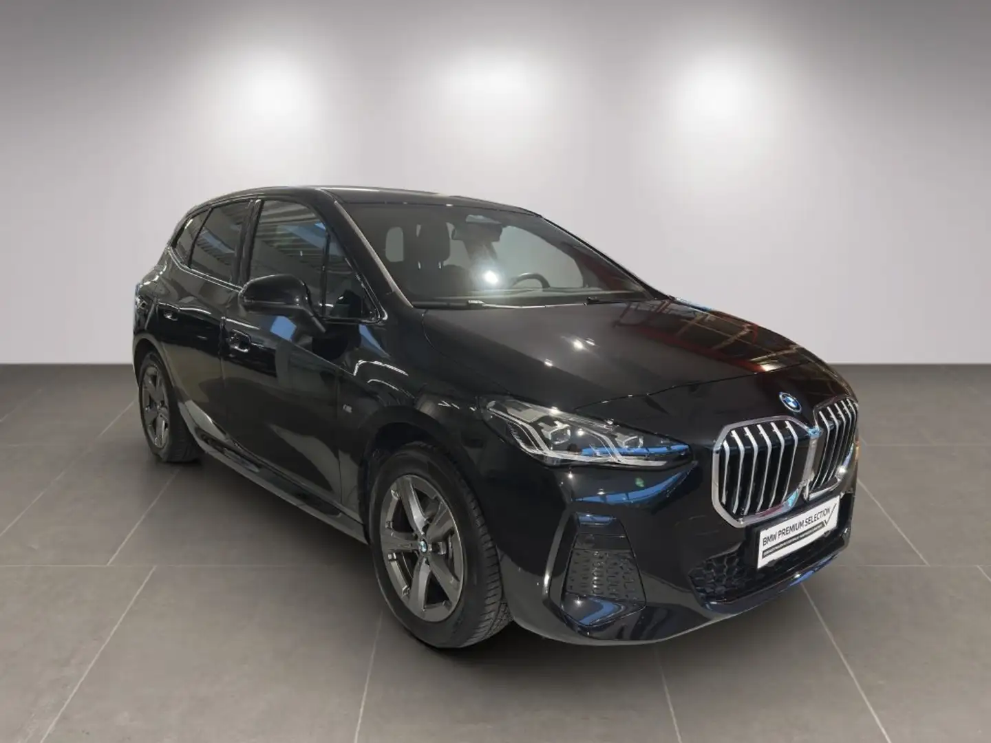 BMW 225 e xDrive Active Tourer Schwarz - 2