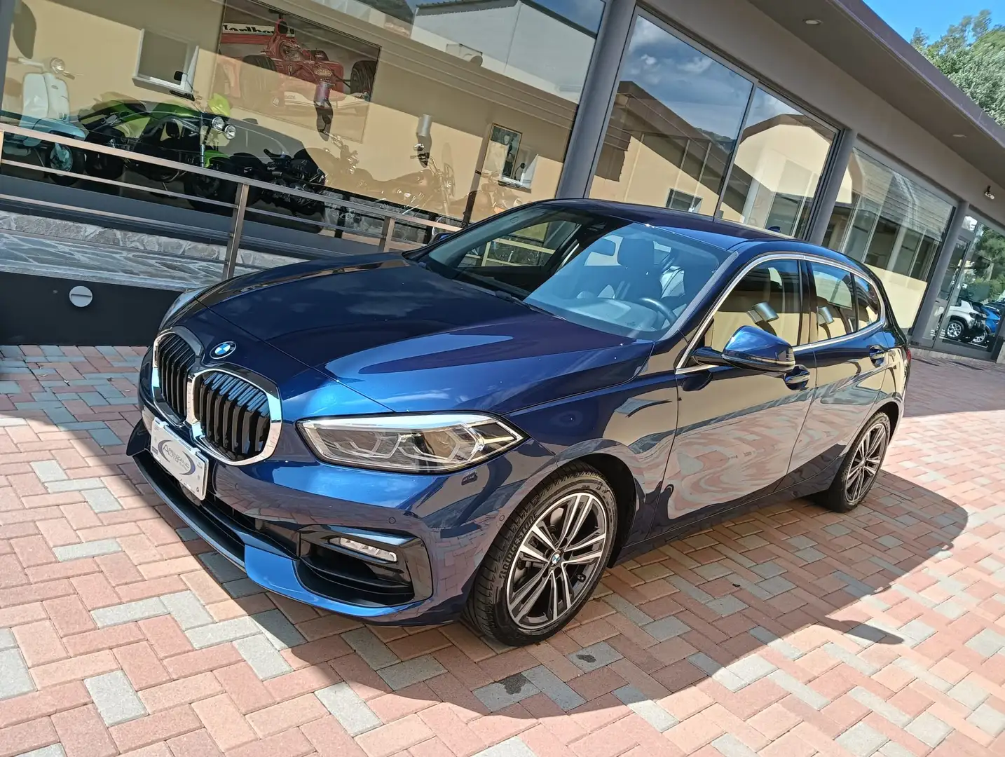 BMW 118 Serie 1 F40 118i 140cv auto Blu/Azzurro - 1