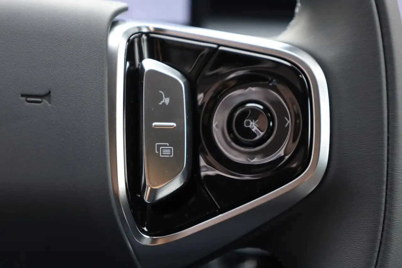 Geely Starray EM-i 2026 — фото 14