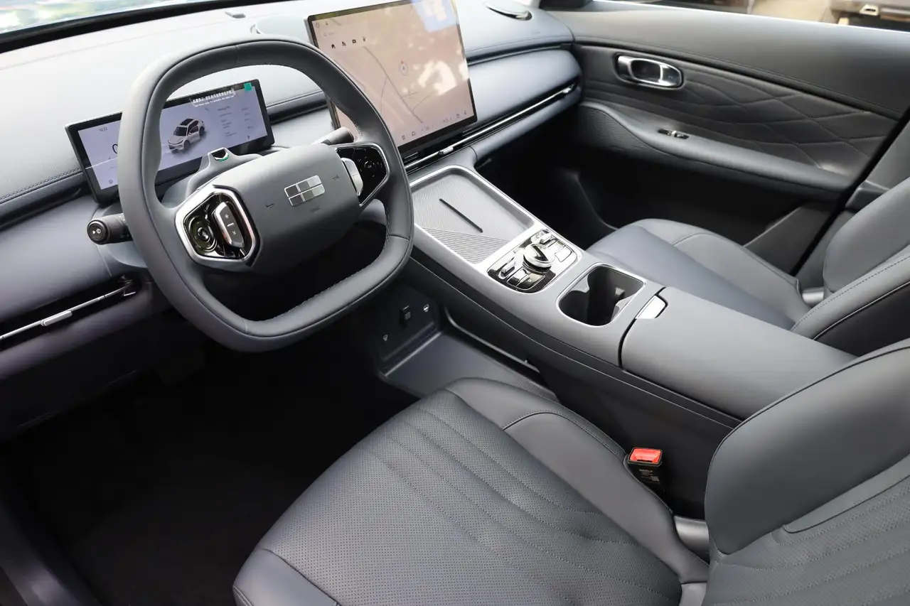 Geely Starray EM-i 2026 — фото 27