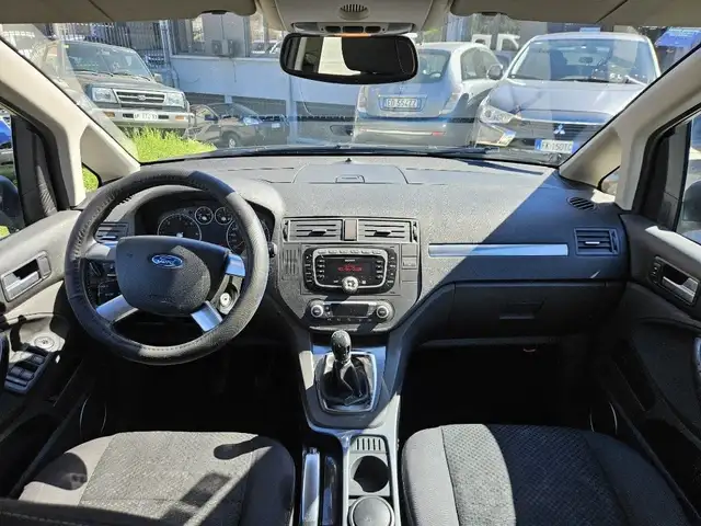 Ford C-Max view 7