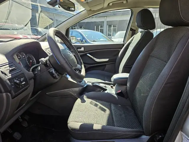 Ford C-Max view 6