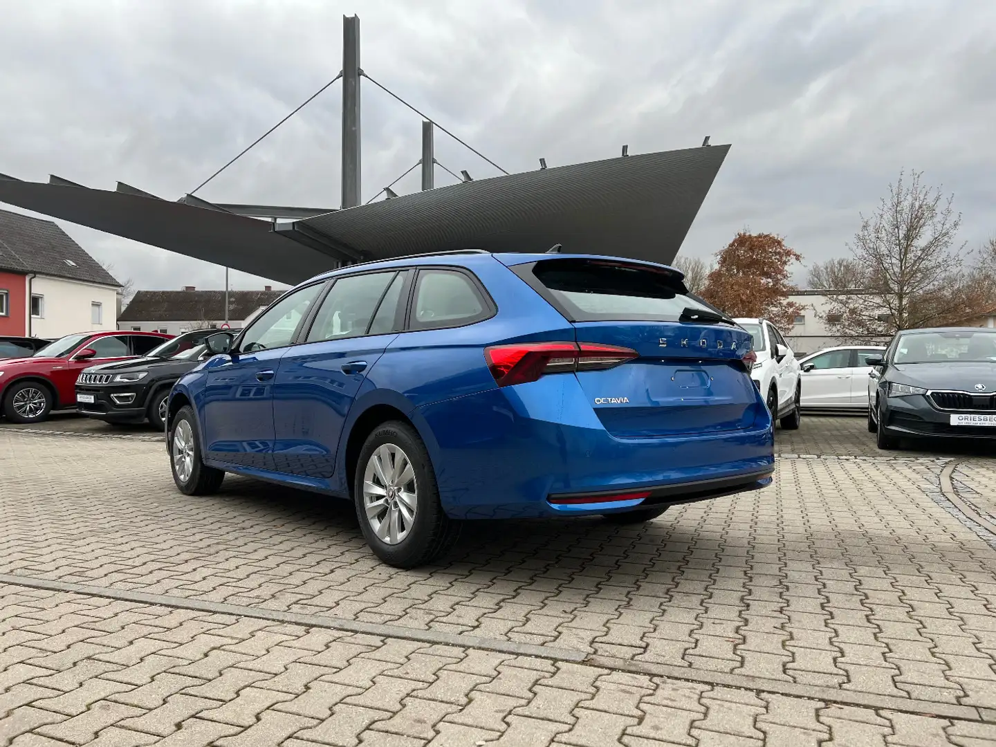 Skoda Octavia Combi 2.0 TDI Selection *LED Kamera ACC* Blau - 2