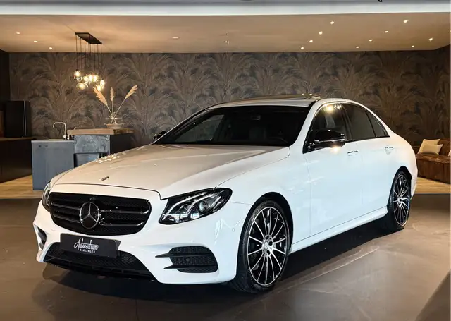 Mercedes-Benz E 350 350d V6 AMG I Luchtvering I Carbon I 20" I VOL!