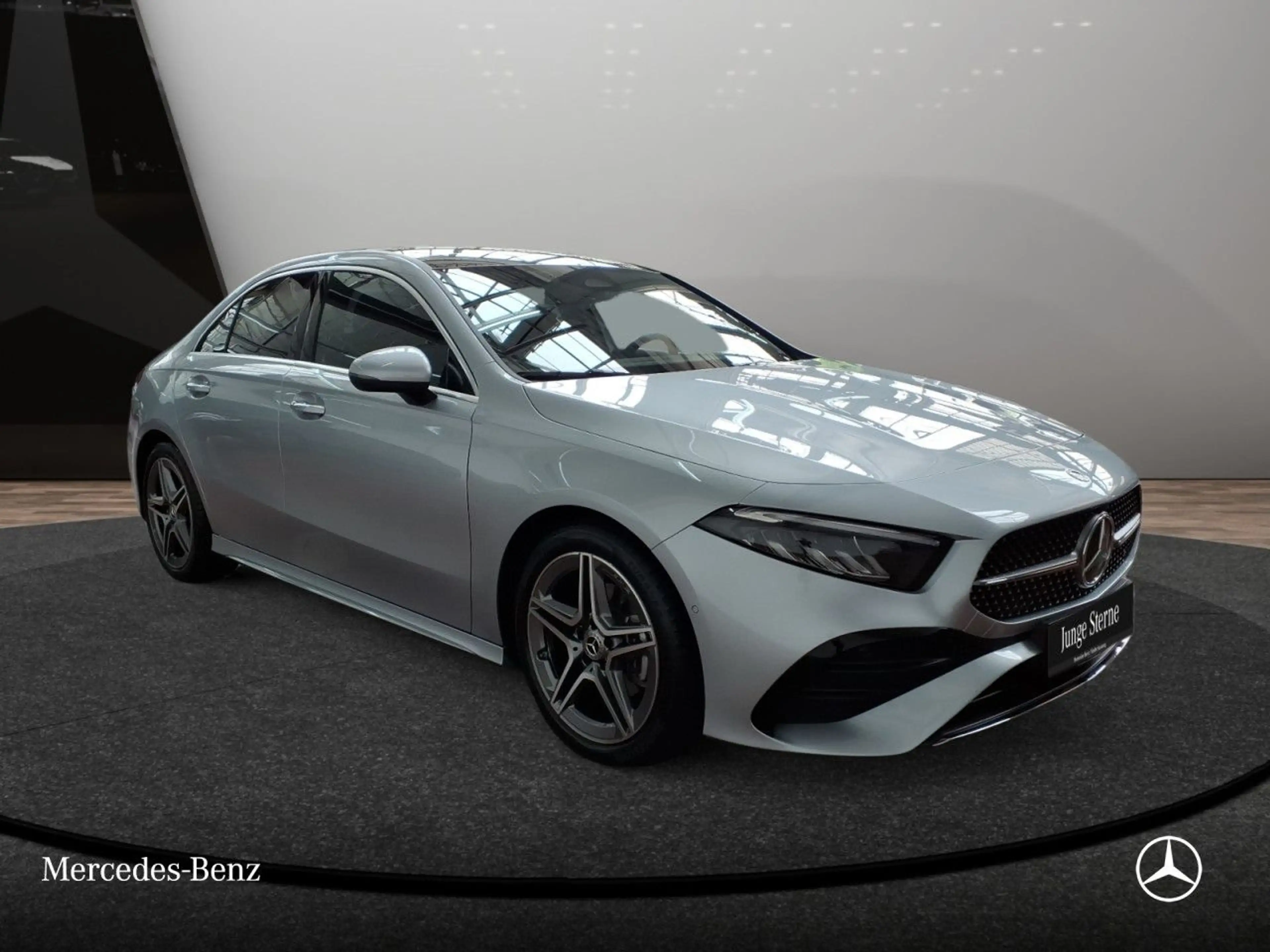 Mercedes-Benz A 200 Lim AMG+PANO+LED+STHZG+KAMERA+TOTW+KEYLESS — photo 4