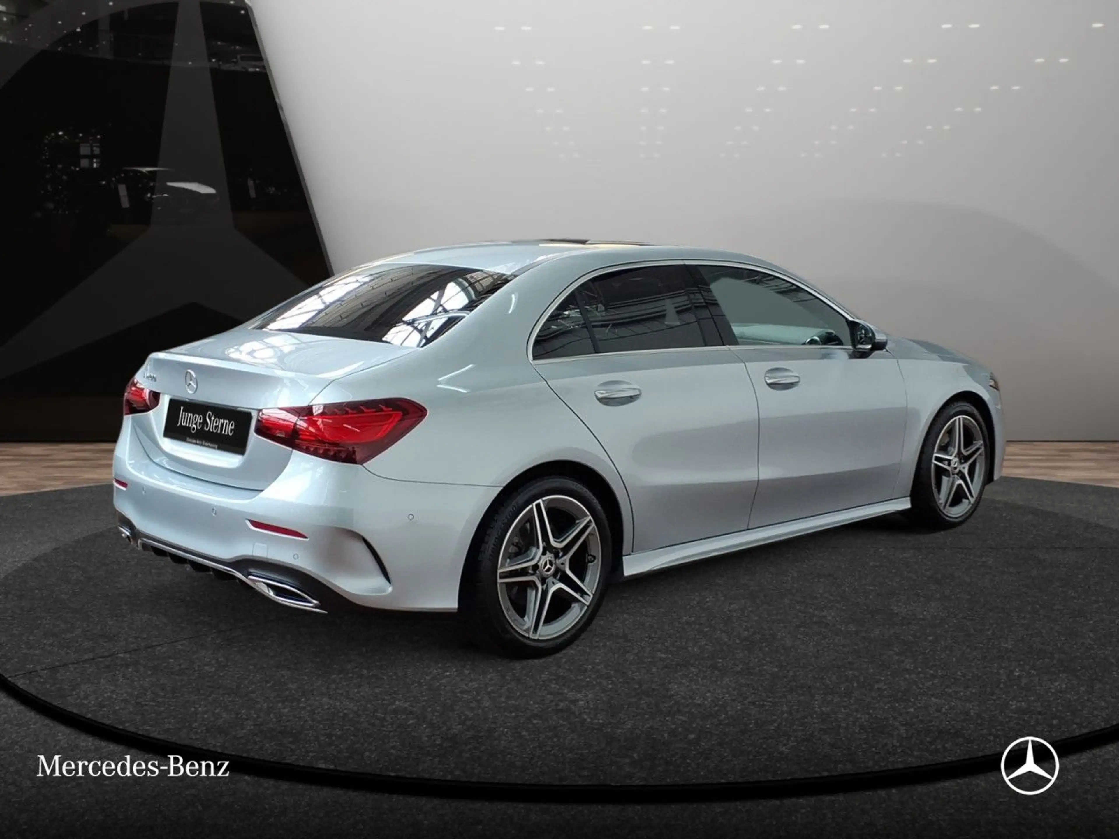 Mercedes-Benz A 200 Lim AMG+PANO+LED+STHZG+KAMERA+TOTW+KEYLESS — photo 6