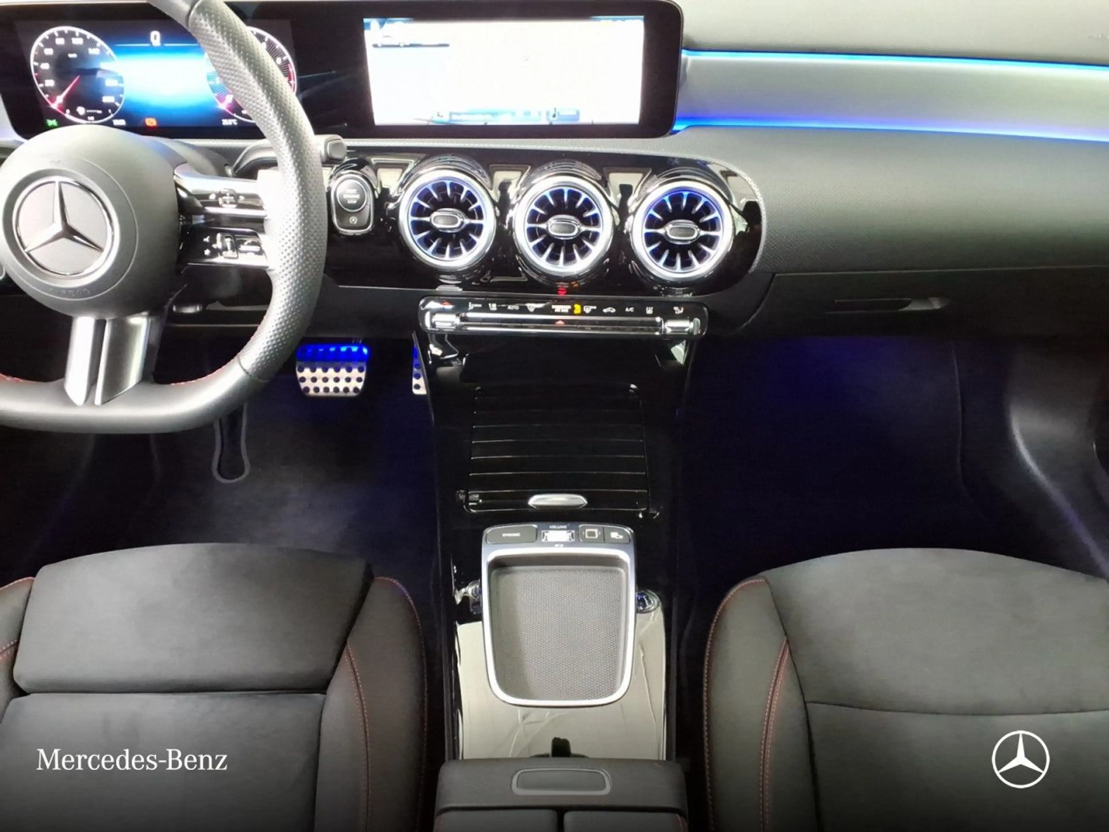Mercedes-Benz A 200 Lim AMG+PANO+LED+STHZG+KAMERA+TOTW+KEYLESS — photo 14