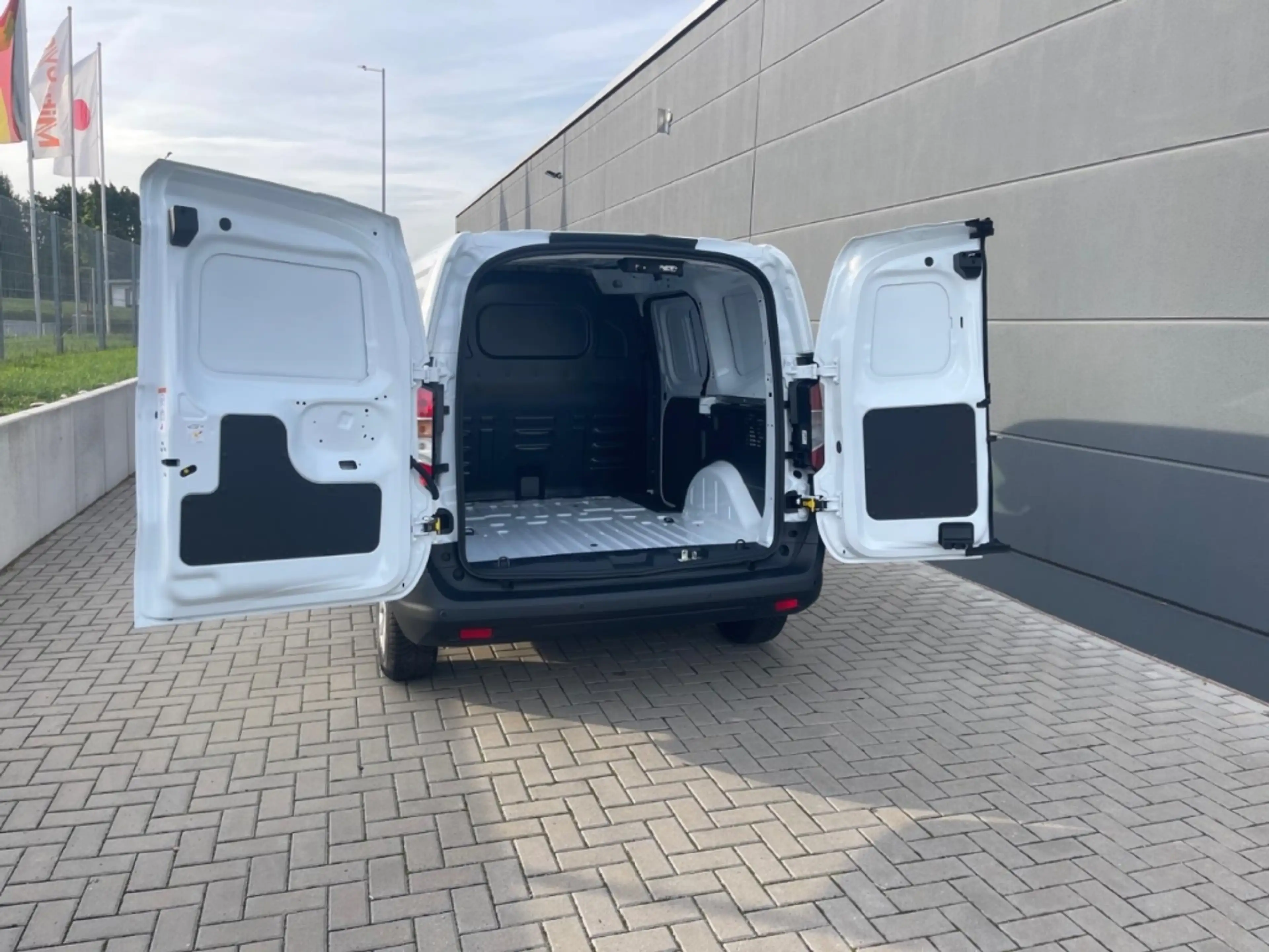 Ford Transit Courier 1.0T Trend VAN Winter2 Fahrerass2 Ladungssicherung — photo 13