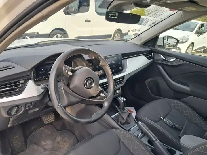 Škoda Kamiq 1.0 TSI Ambition 2021, foto 7