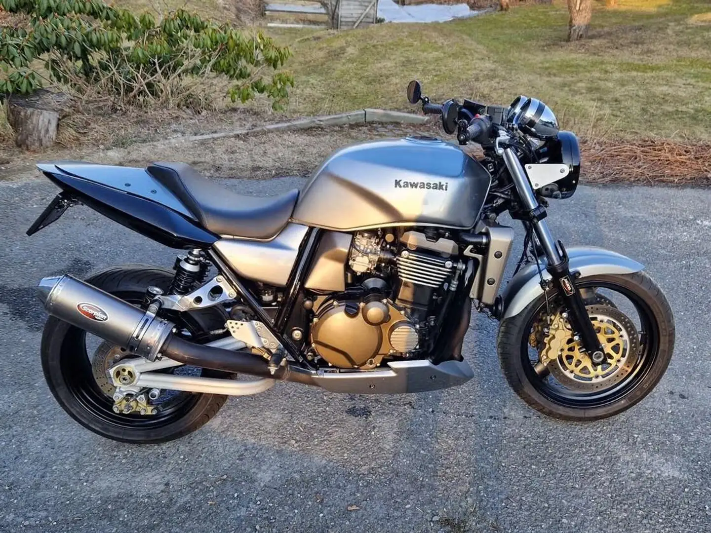 Kawasaki ZRX 1200 Srebrny - 2