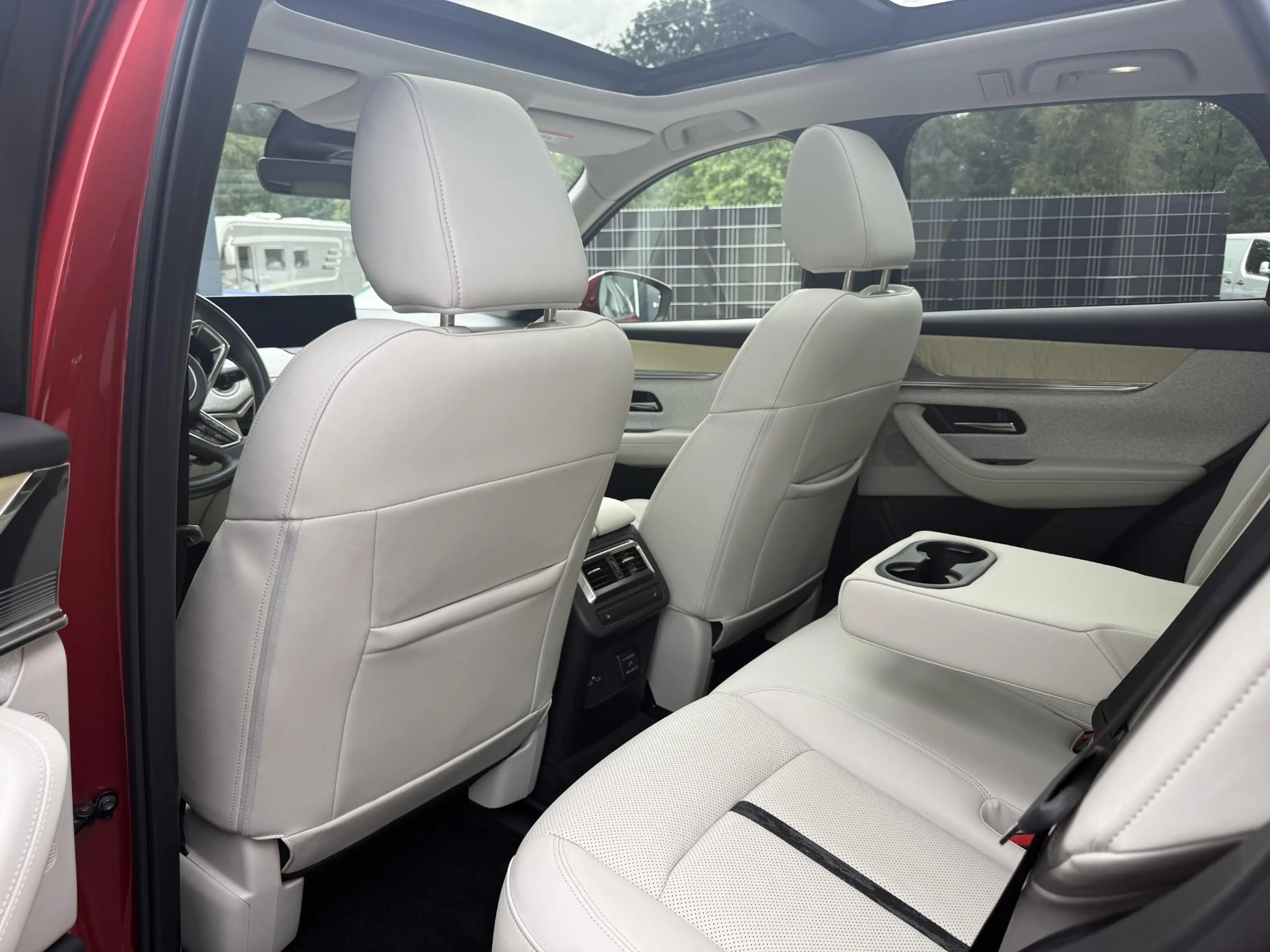 Mazda CX-60 2.5 e-SkyActiv PHEV Takumi Pano | Trekhaak | 360 C — photo 14