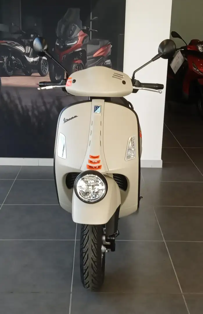 Vespa GTV 310 "i-get" EURO 5 + - NUOVO IN PRONTA CONSEGNA! Beige - 2