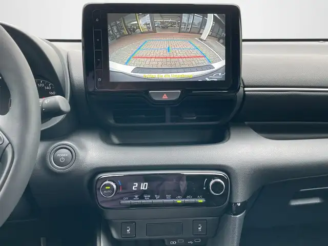 Toyota Yaris view 14