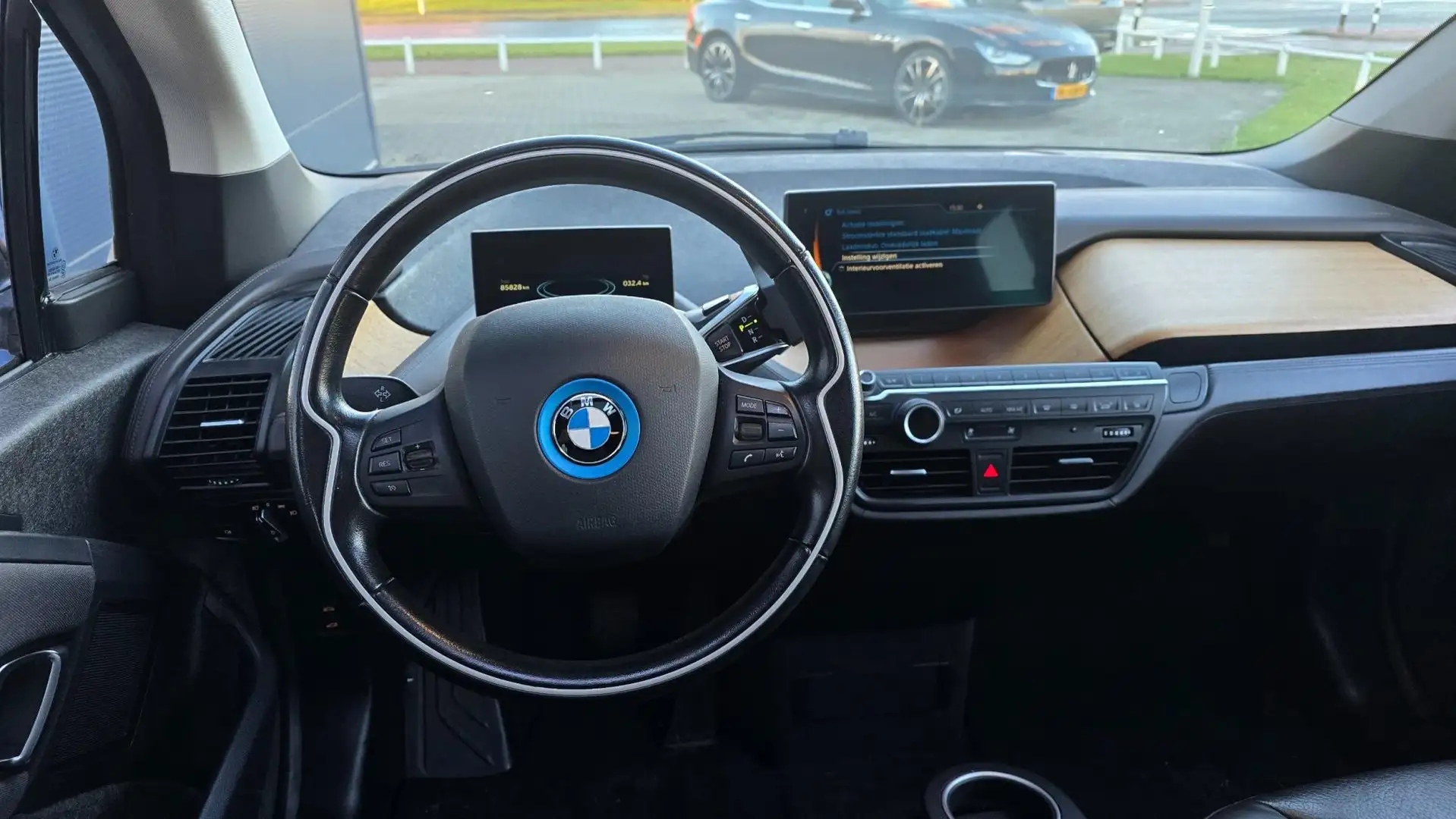 BMW i3 94Ah 33 kWh |NAP|Pano |Sensoren |Camera |Stoelverw Gris - 2
