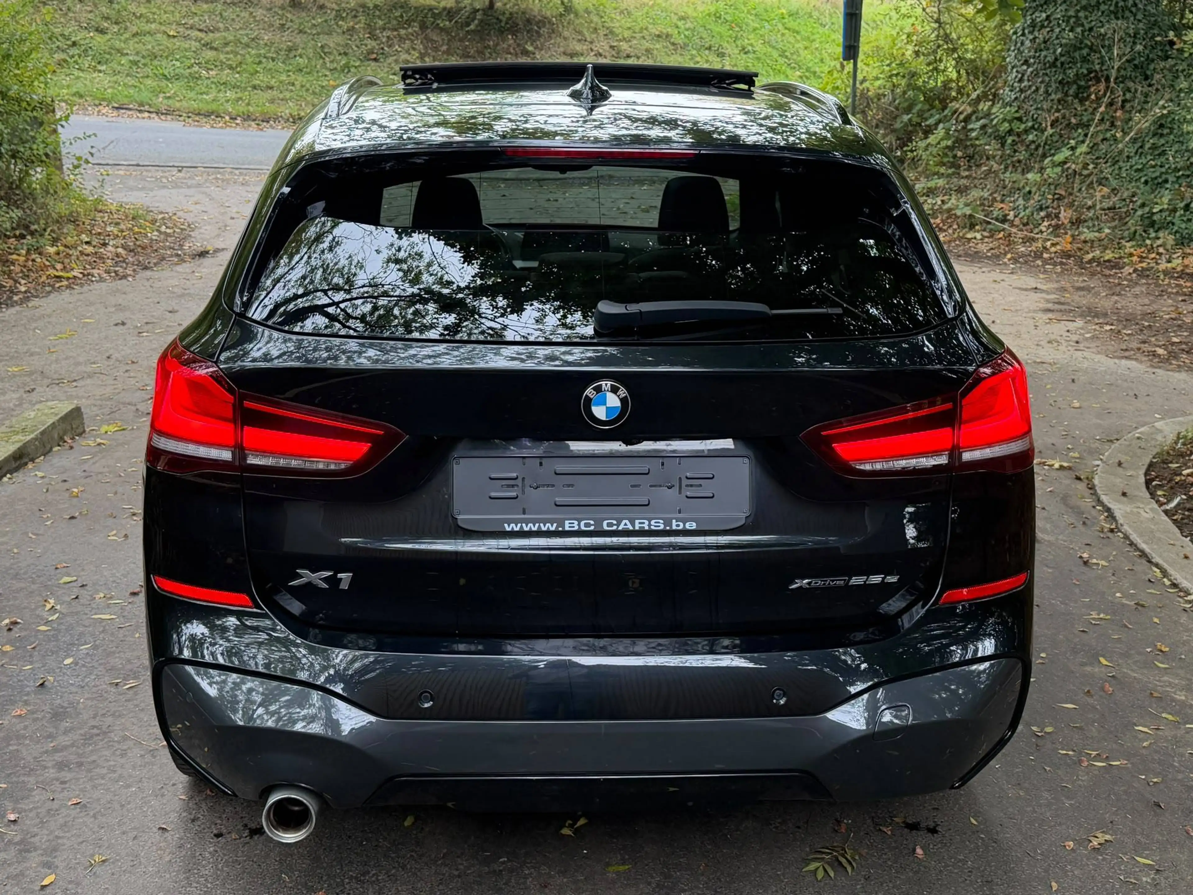 BMW X1 X1 25e M-Pakket-Led-Head Up-Keyless-Zetelverw-Leer-19" — photo 9