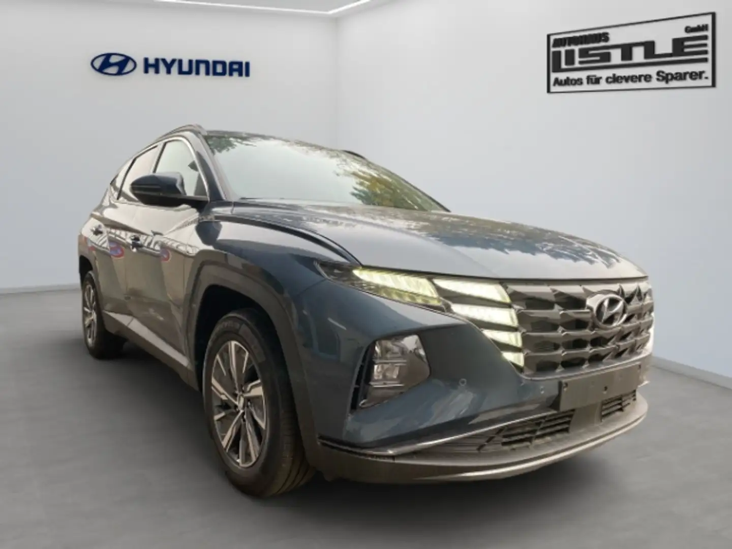 Hyundai TUCSON Trend Hybrid 1.6 2WD Assistenz-Paket+Lager Navi di Blau - 2