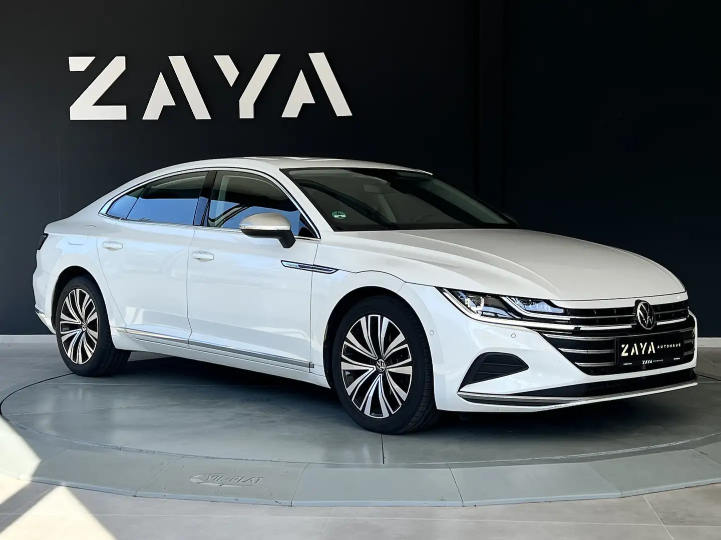 Volkswagen Arteon 2.0 TDI Limousine Elegance*DSG*R-KAMERA* Wit - 1
