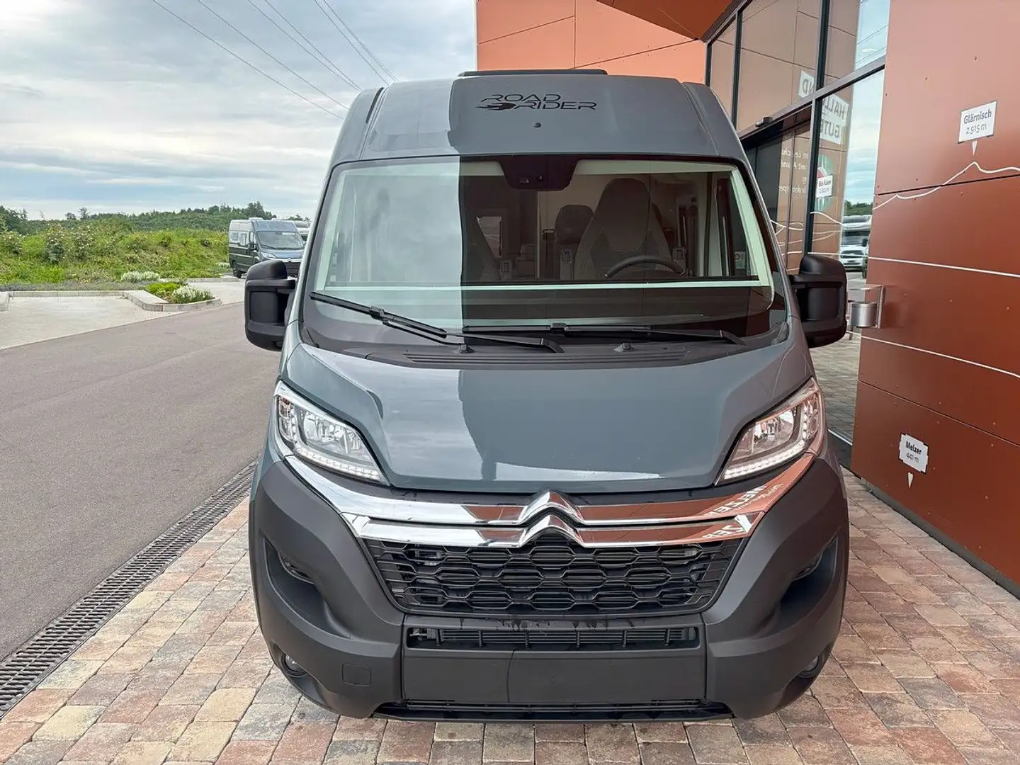 Pössl 540 AKTION Roadrider aus der Pössl Group Gris - 2