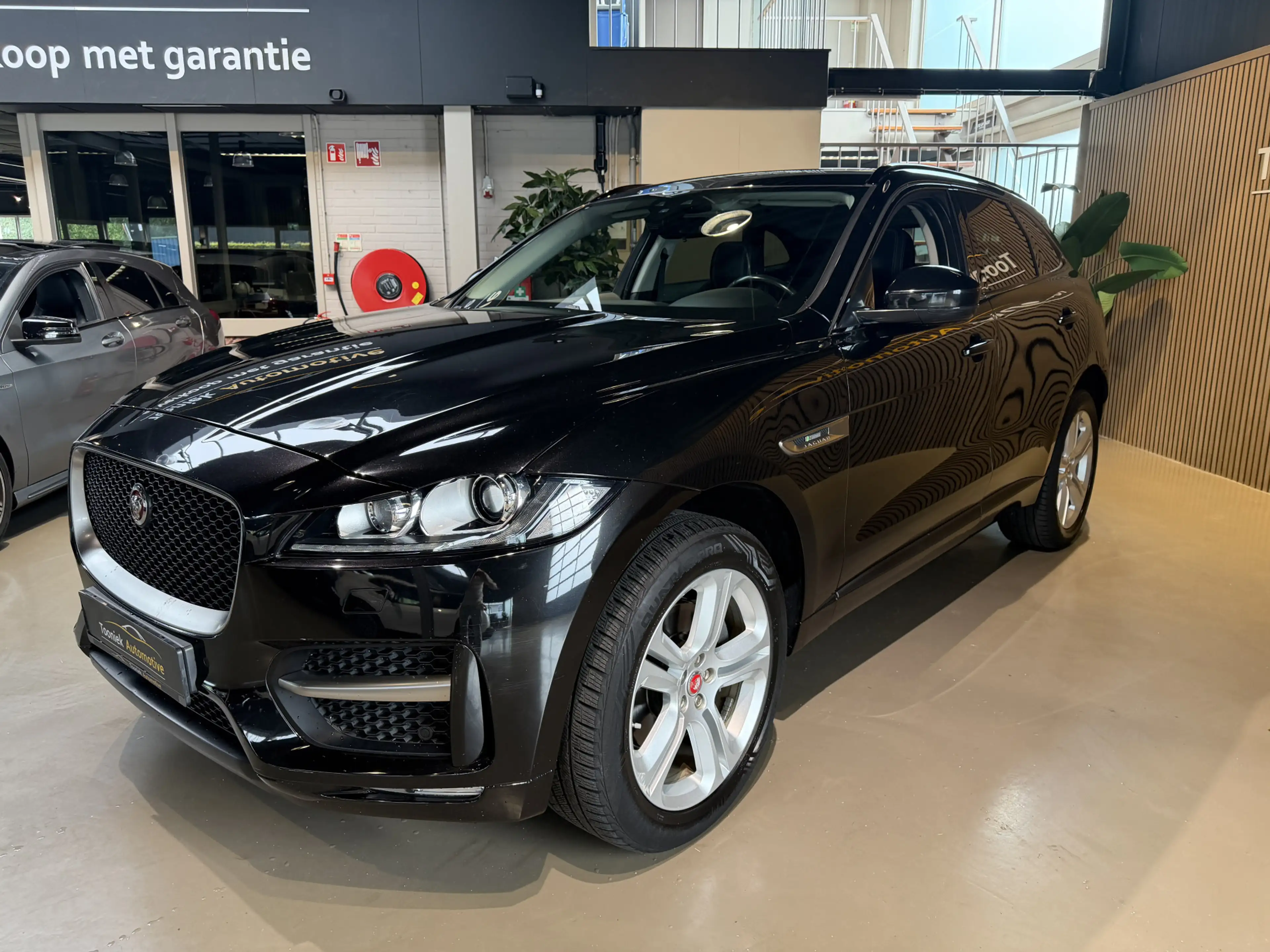 Jaguar F-Pace 2.0 Portfolio AWD 20d — photo 7